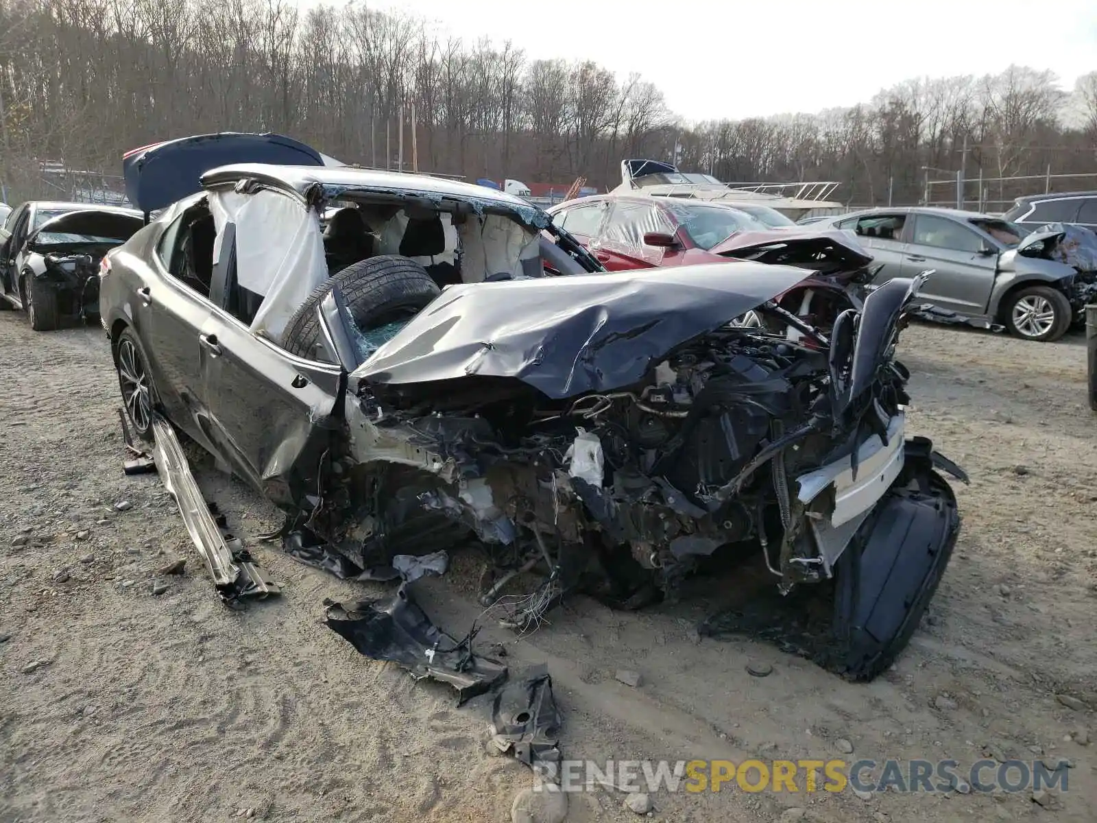 1 Photograph of a damaged car 4T1G11AK8LU320161 TOYOTA CAMRY 2020