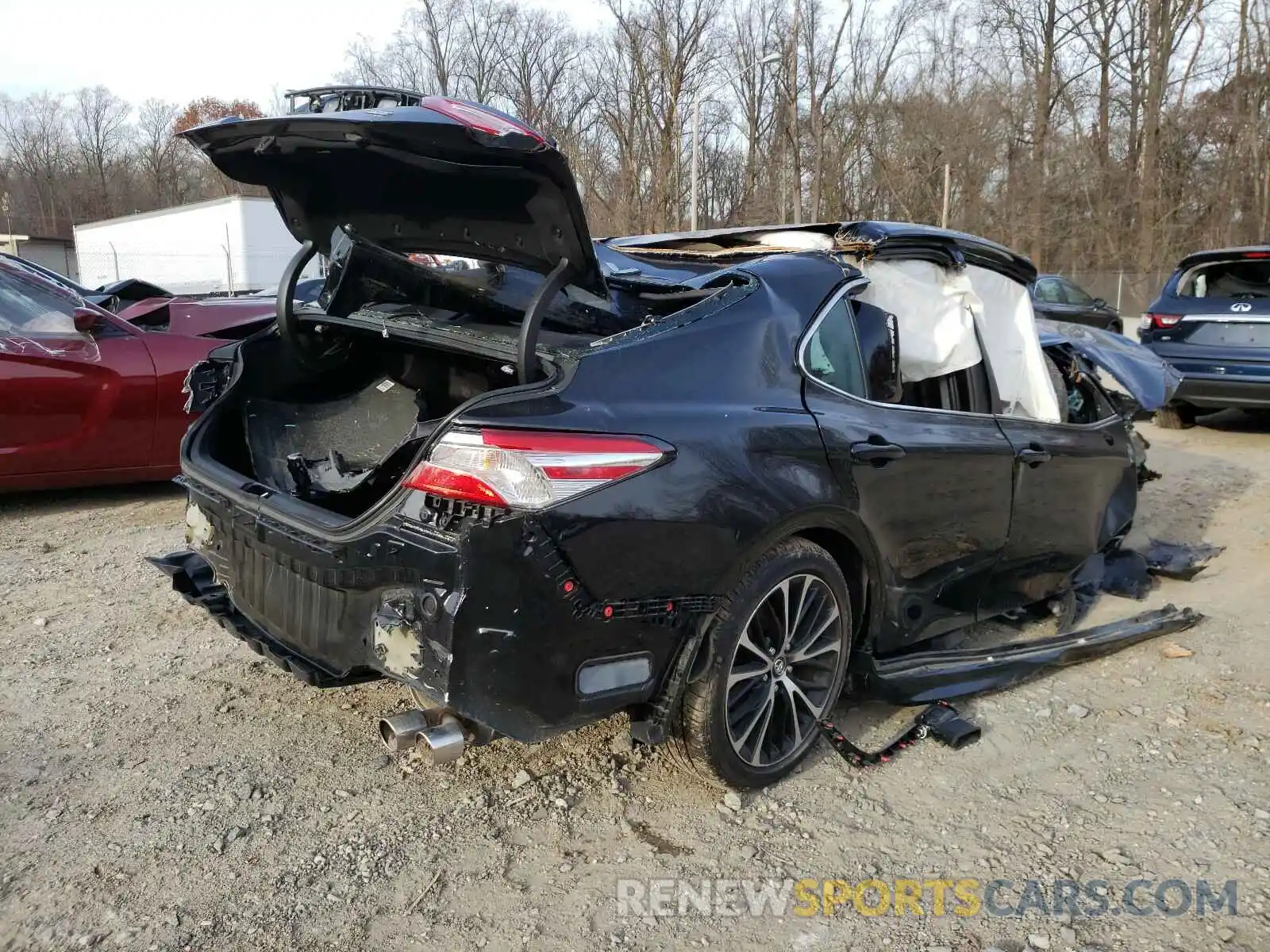 4 Photograph of a damaged car 4T1G11AK8LU320161 TOYOTA CAMRY 2020