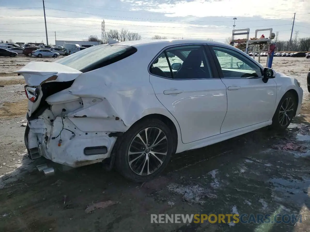 3 Photograph of a damaged car 4T1G11AK8LU331466 TOYOTA CAMRY 2020