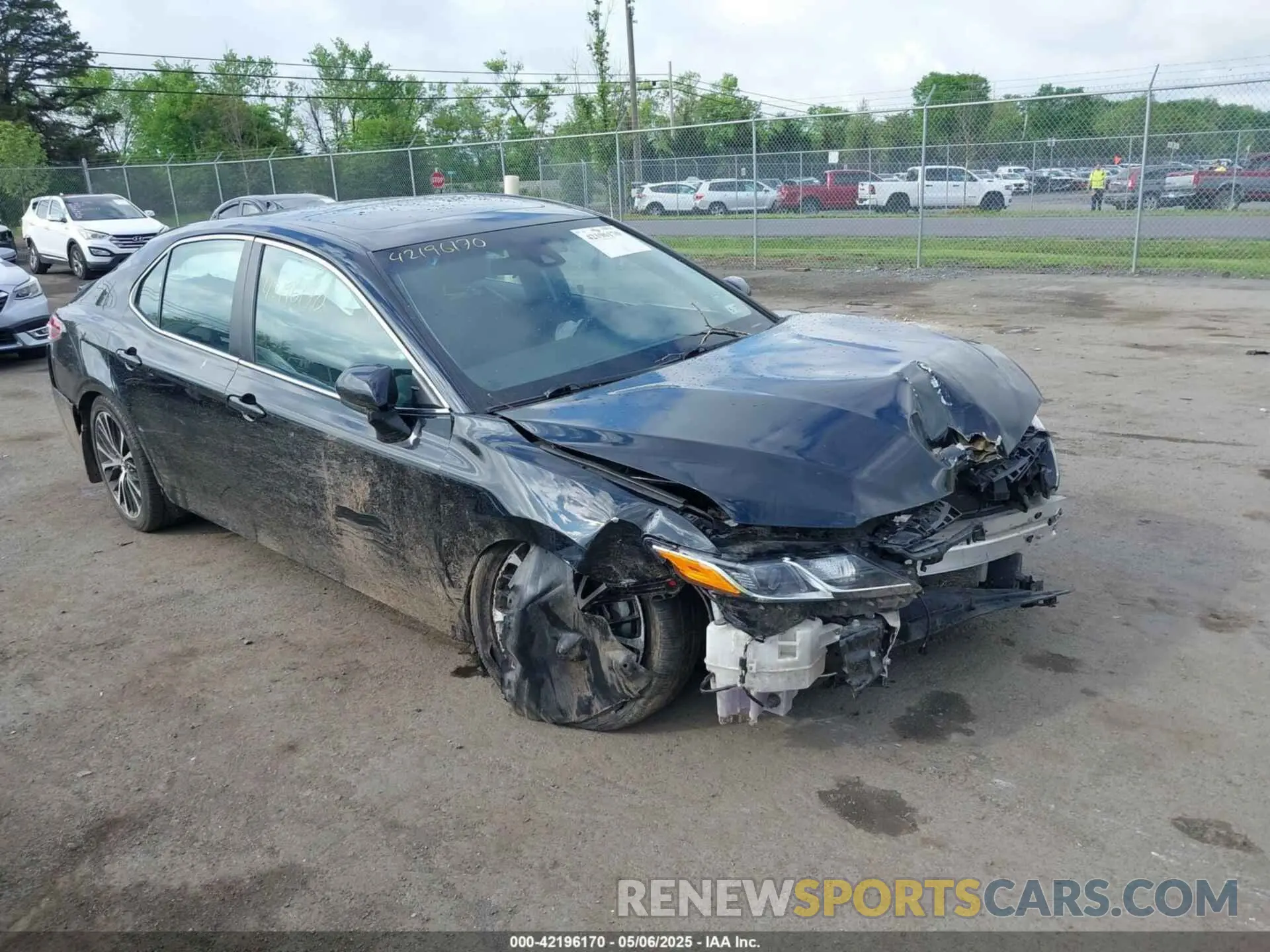 1 Photograph of a damaged car 4T1G11AK8LU336991 TOYOTA CAMRY 2020