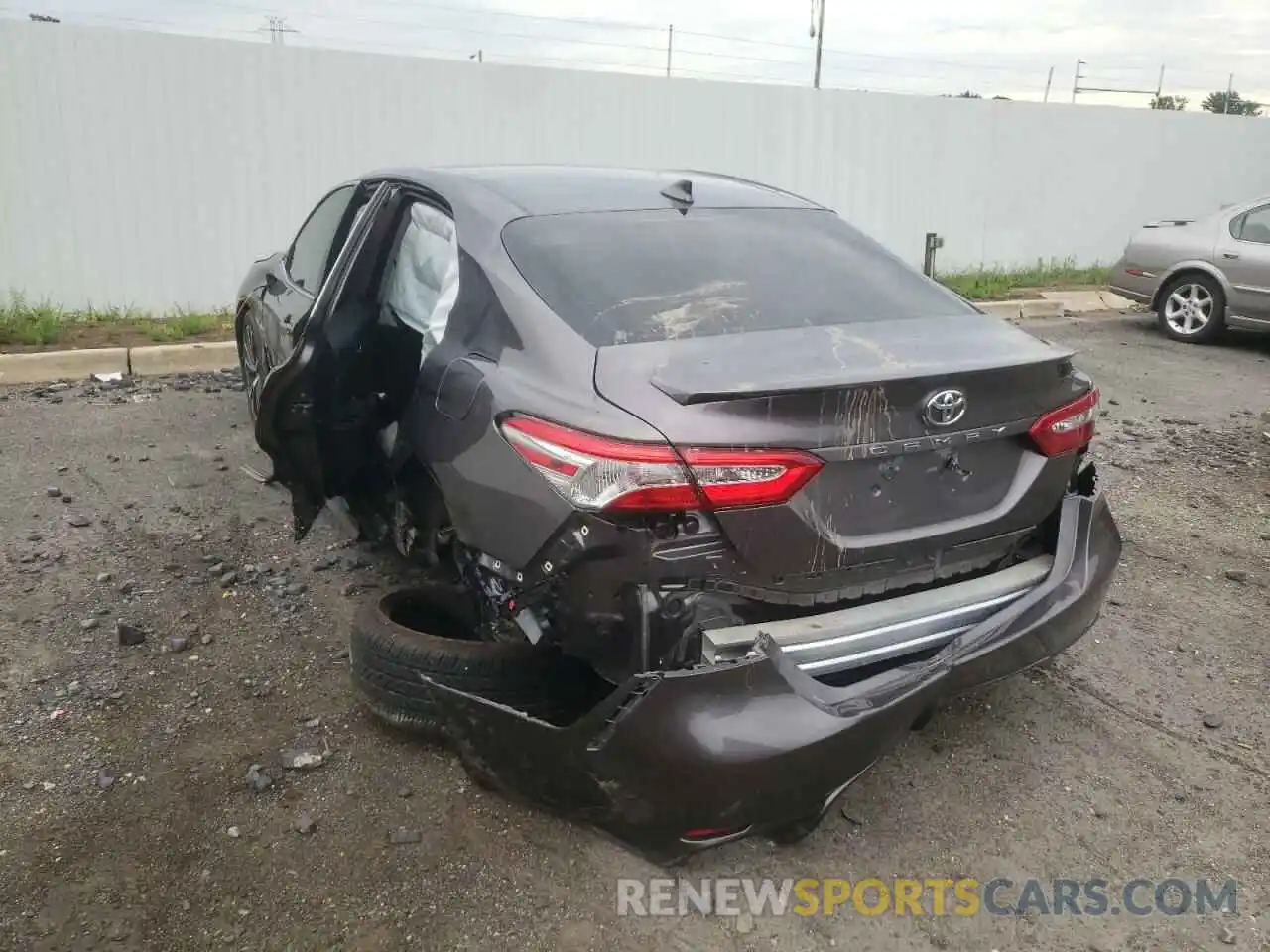 3 Photograph of a damaged car 4T1G11AK8LU341558 TOYOTA CAMRY 2020