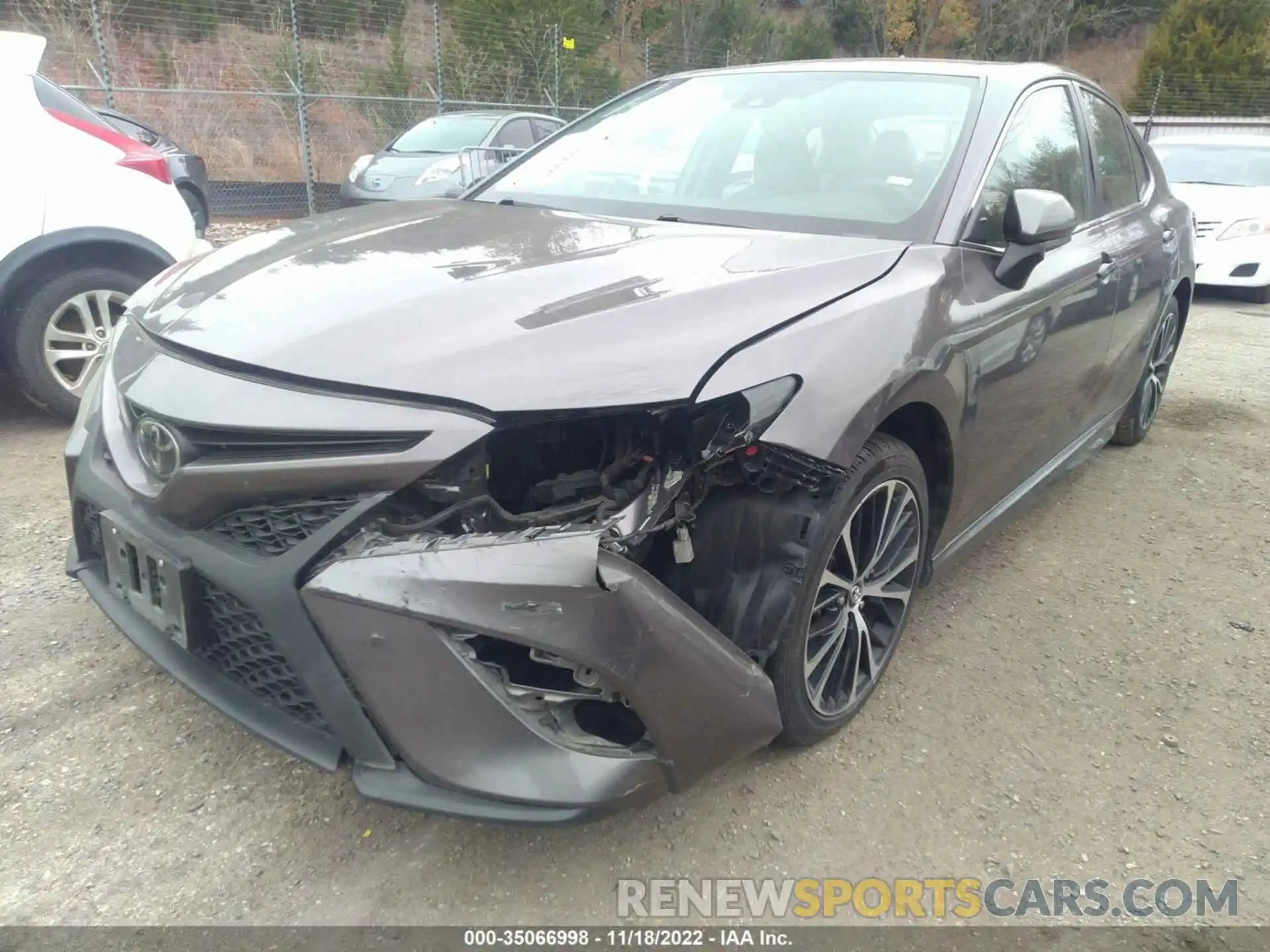 6 Photograph of a damaged car 4T1G11AK8LU342497 TOYOTA CAMRY 2020