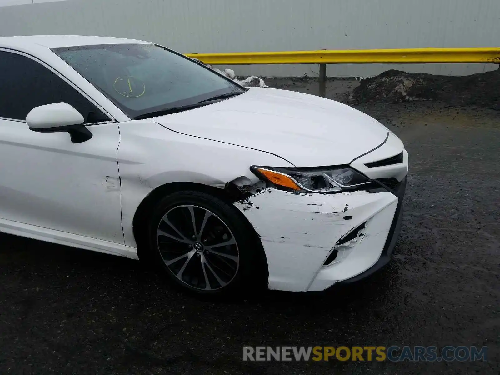 9 Photograph of a damaged car 4T1G11AK8LU343701 TOYOTA CAMRY 2020