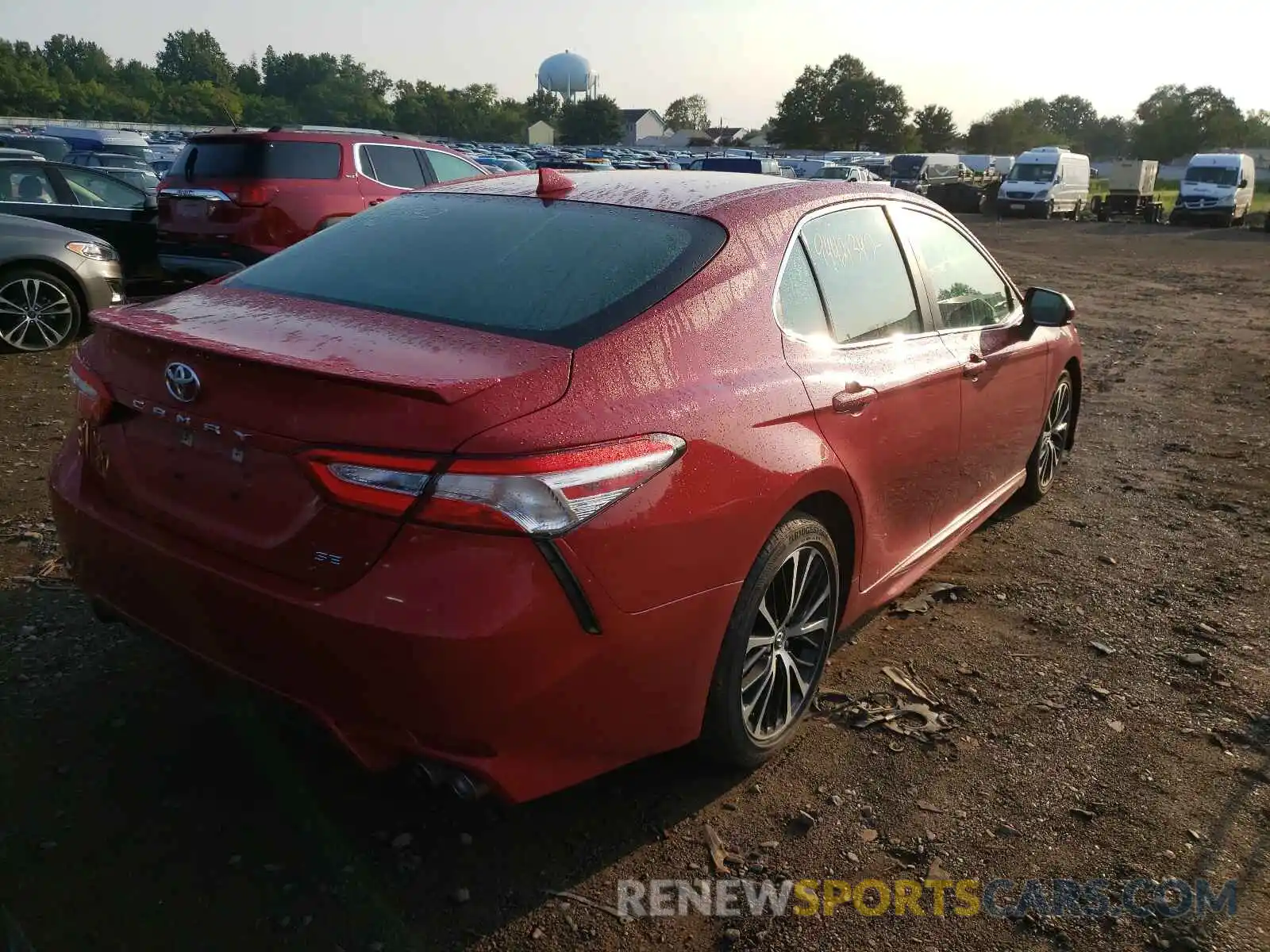 4 Photograph of a damaged car 4T1G11AK8LU345061 TOYOTA CAMRY 2020