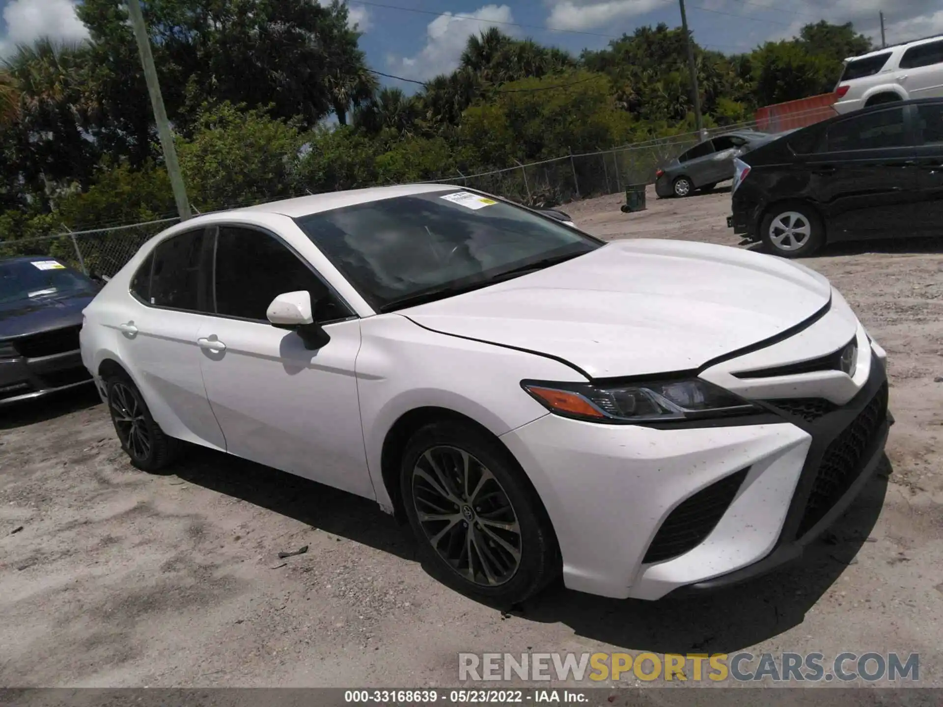 1 Photograph of a damaged car 4T1G11AK8LU346047 TOYOTA CAMRY 2020