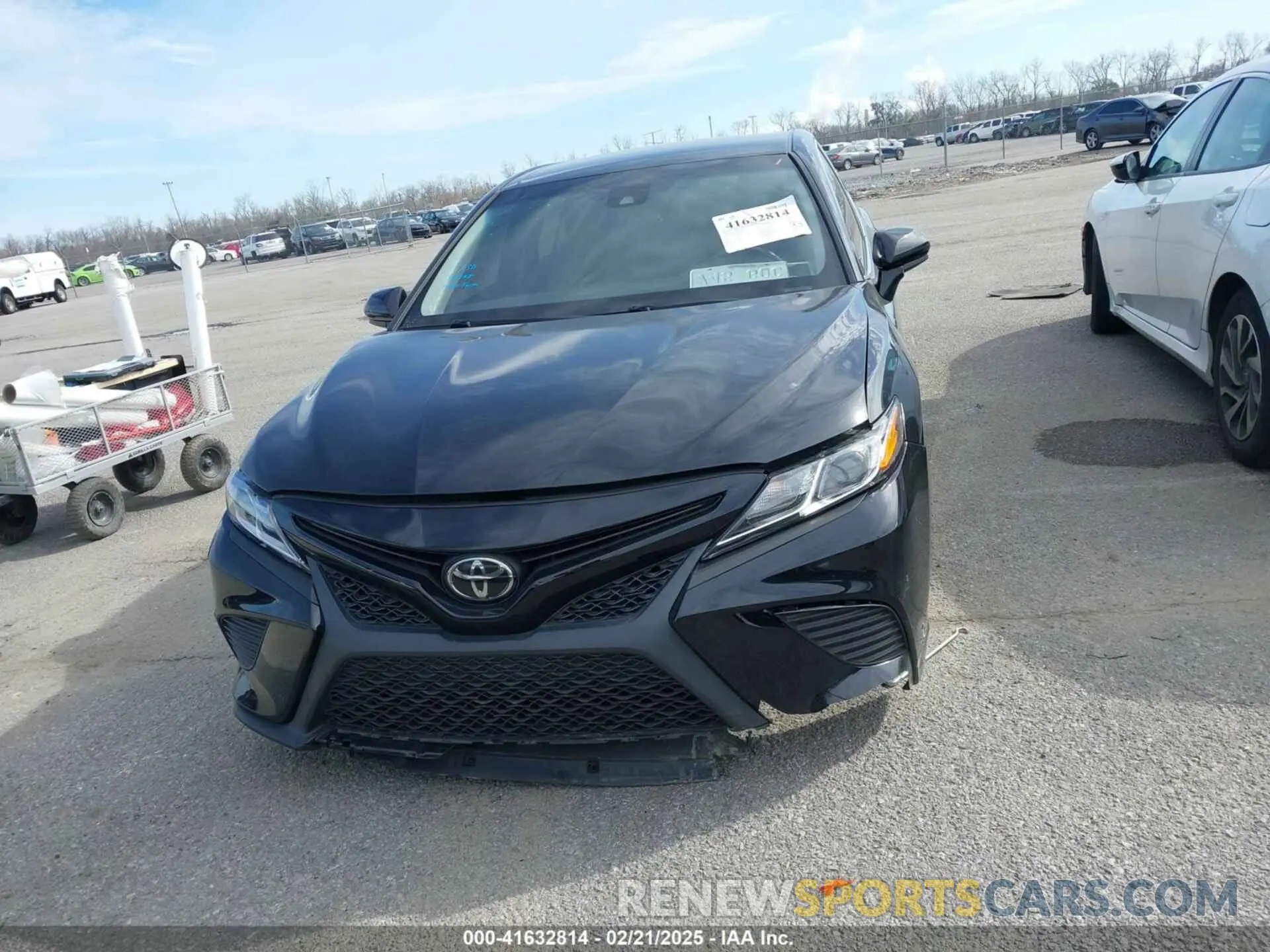 12 Photograph of a damaged car 4T1G11AK8LU346372 TOYOTA CAMRY 2020