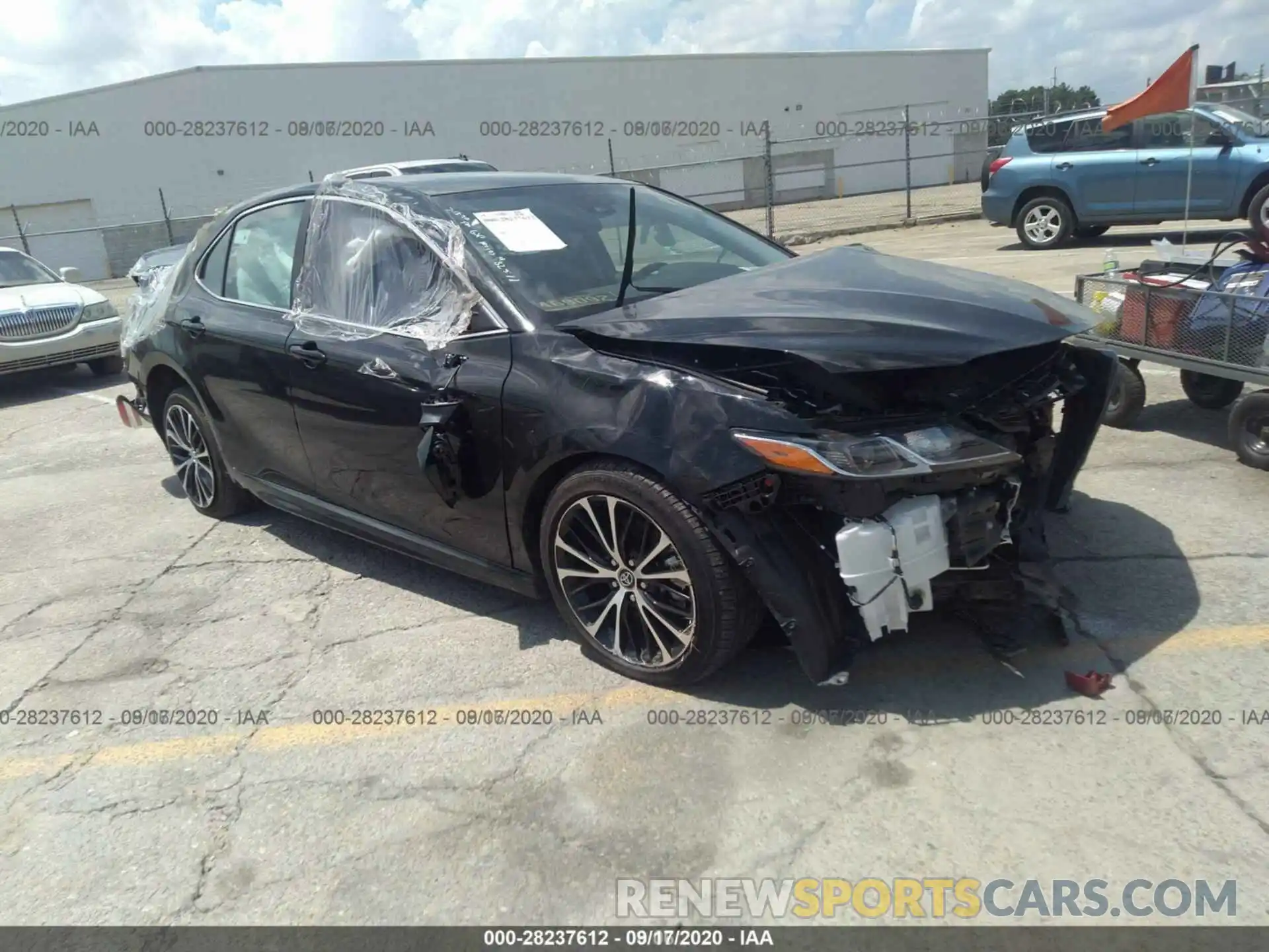 13 Photograph of a damaged car 4T1G11AK8LU355430 TOYOTA CAMRY 2020