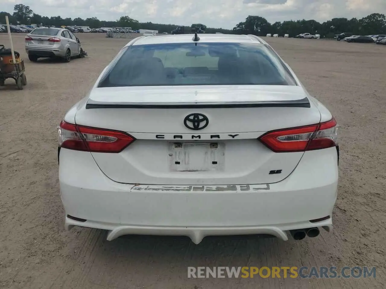 6 Photograph of a damaged car 4T1G11AK8LU356271 TOYOTA CAMRY 2020