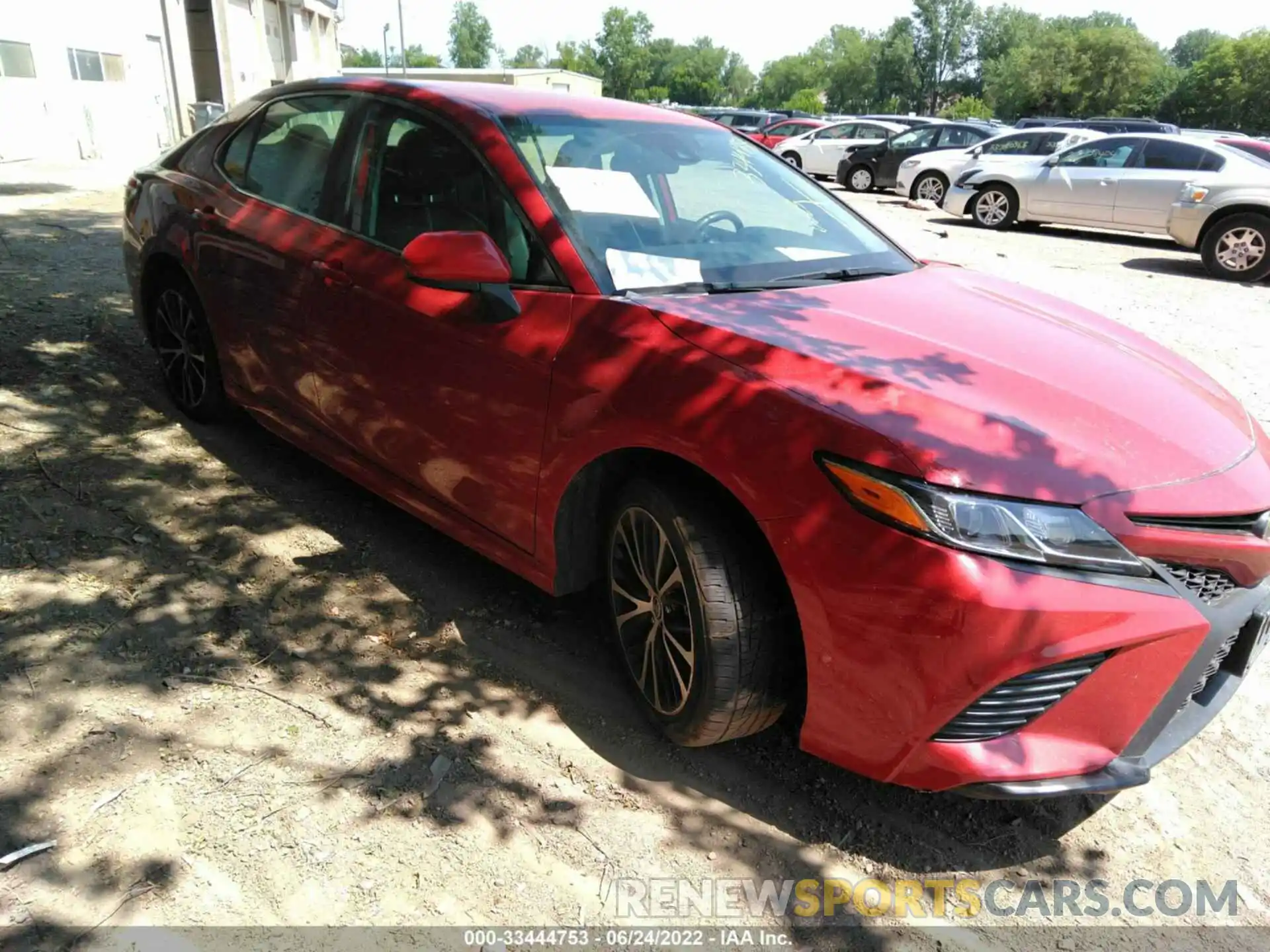 1 Photograph of a damaged car 4T1G11AK8LU358232 TOYOTA CAMRY 2020