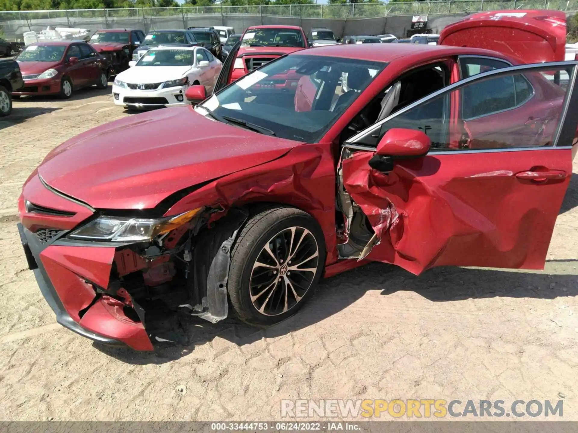 6 Photograph of a damaged car 4T1G11AK8LU358232 TOYOTA CAMRY 2020