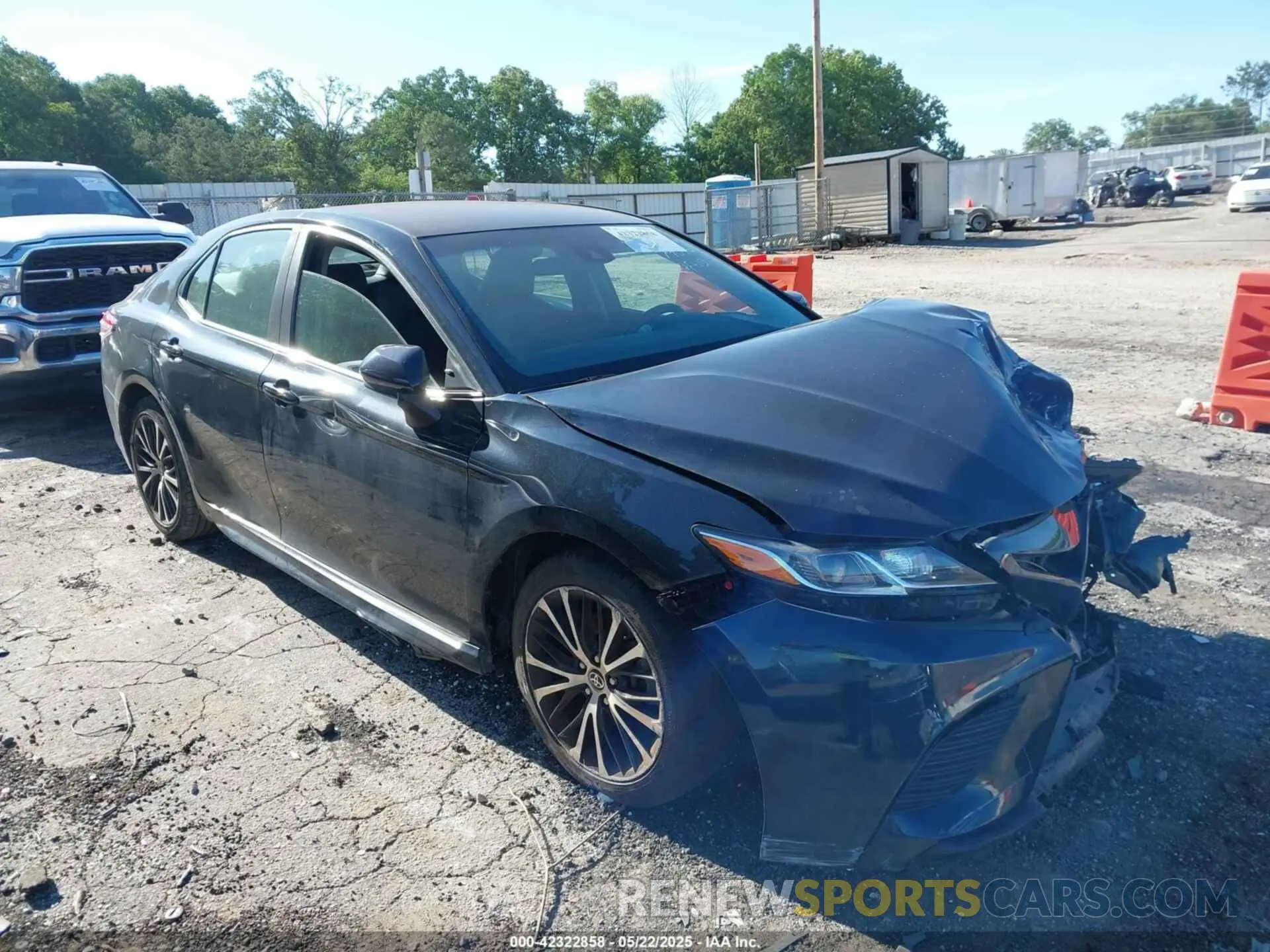 1 Photograph of a damaged car 4T1G11AK8LU362751 TOYOTA CAMRY 2020