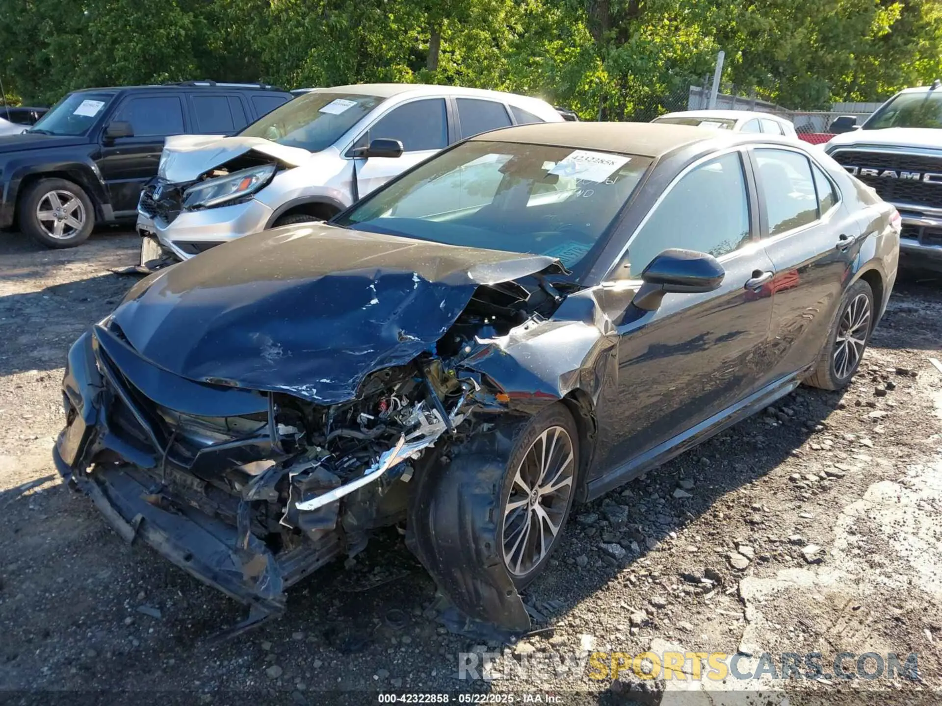 2 Photograph of a damaged car 4T1G11AK8LU362751 TOYOTA CAMRY 2020