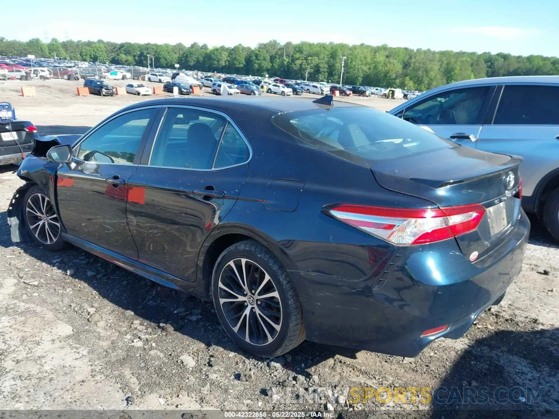 3 Photograph of a damaged car 4T1G11AK8LU362751 TOYOTA CAMRY 2020