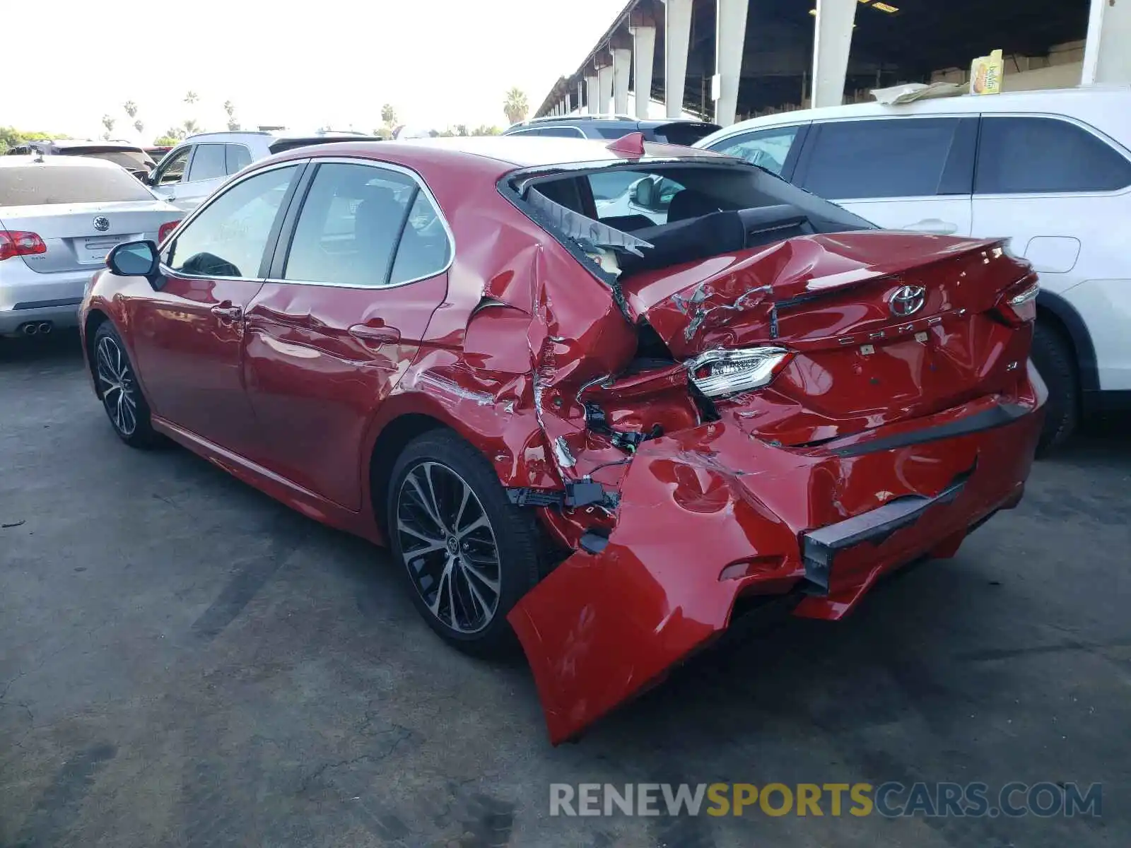 3 Photograph of a damaged car 4T1G11AK8LU365438 TOYOTA CAMRY 2020