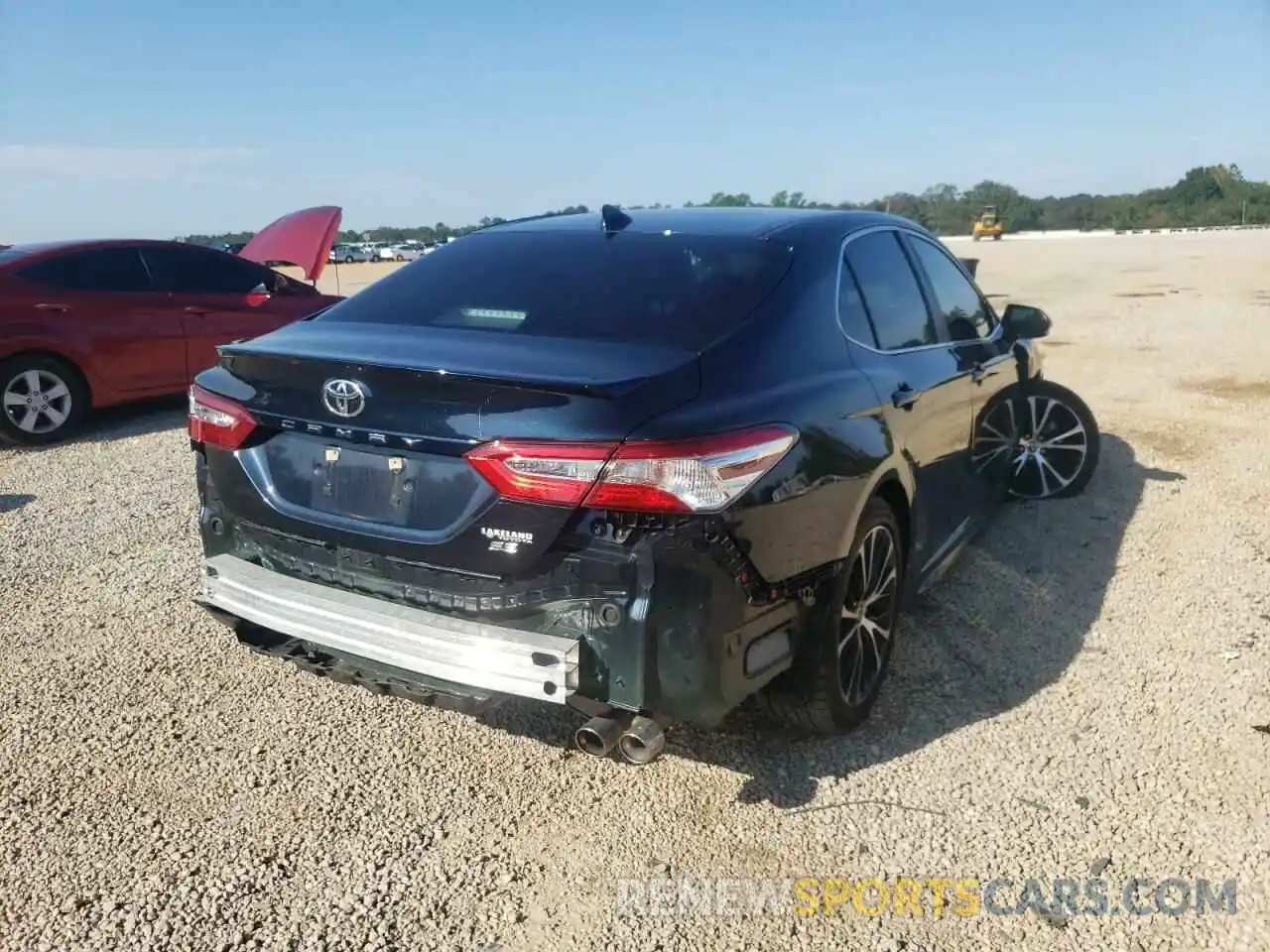 4 Photograph of a damaged car 4T1G11AK8LU365892 TOYOTA CAMRY 2020