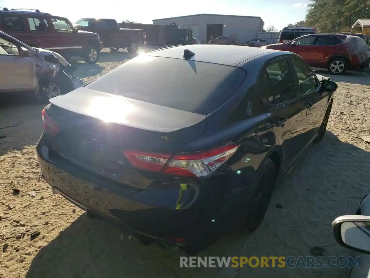 4 Photograph of a damaged car 4T1G11AK8LU375029 TOYOTA CAMRY 2020