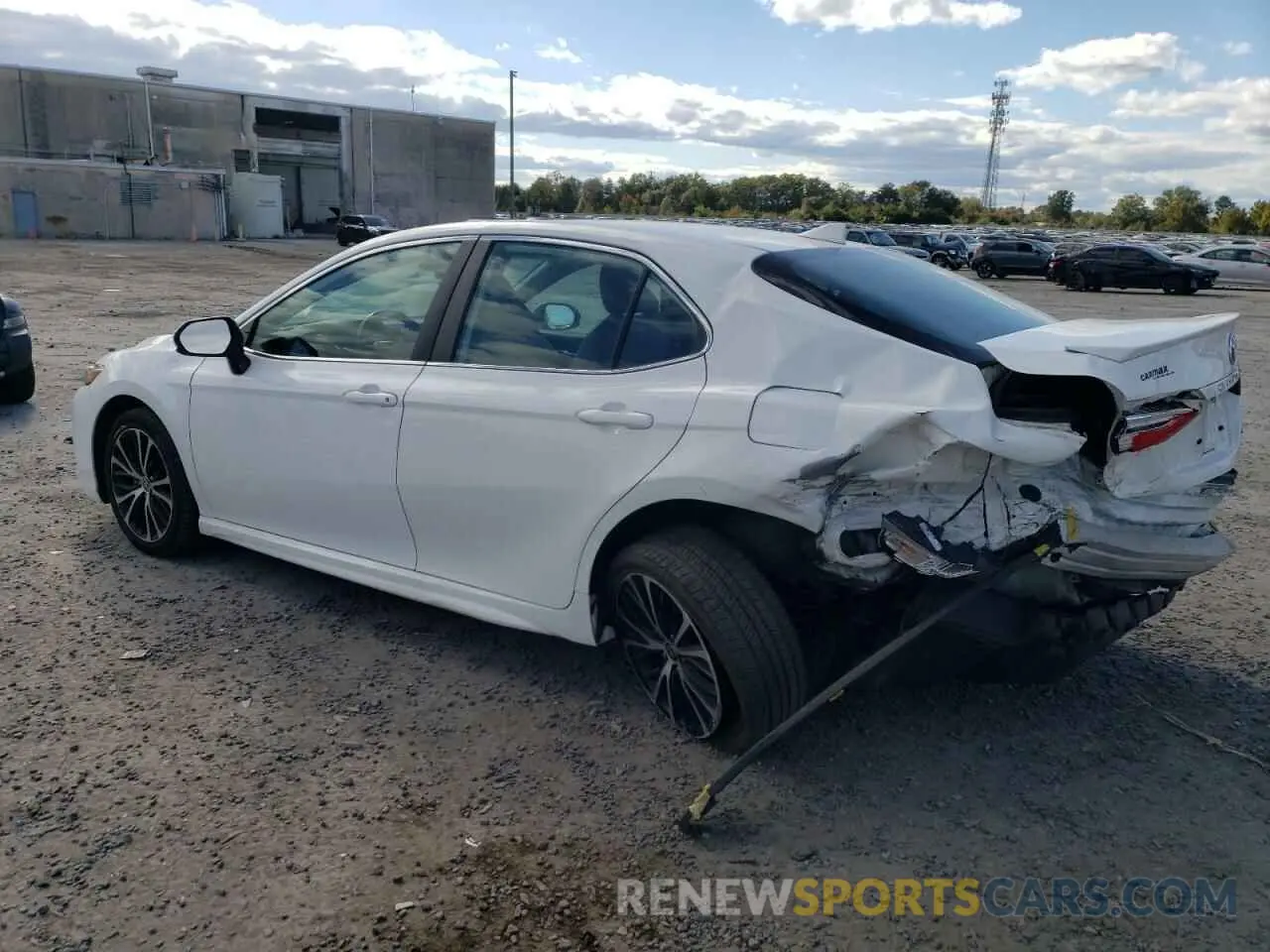 2 Photograph of a damaged car 4T1G11AK8LU382725 TOYOTA CAMRY 2020