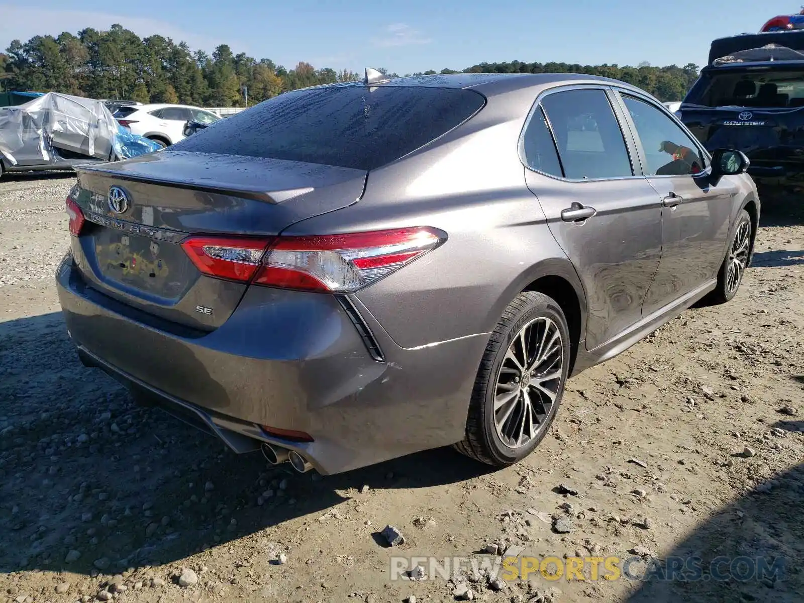 4 Photograph of a damaged car 4T1G11AK8LU503849 TOYOTA CAMRY 2020