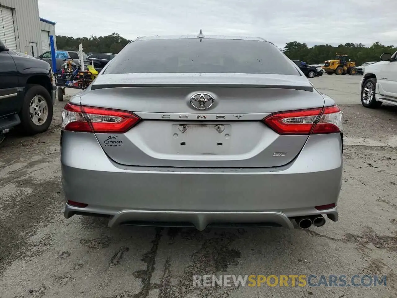 6 Photograph of a damaged car 4T1G11AK8LU505309 TOYOTA CAMRY 2020