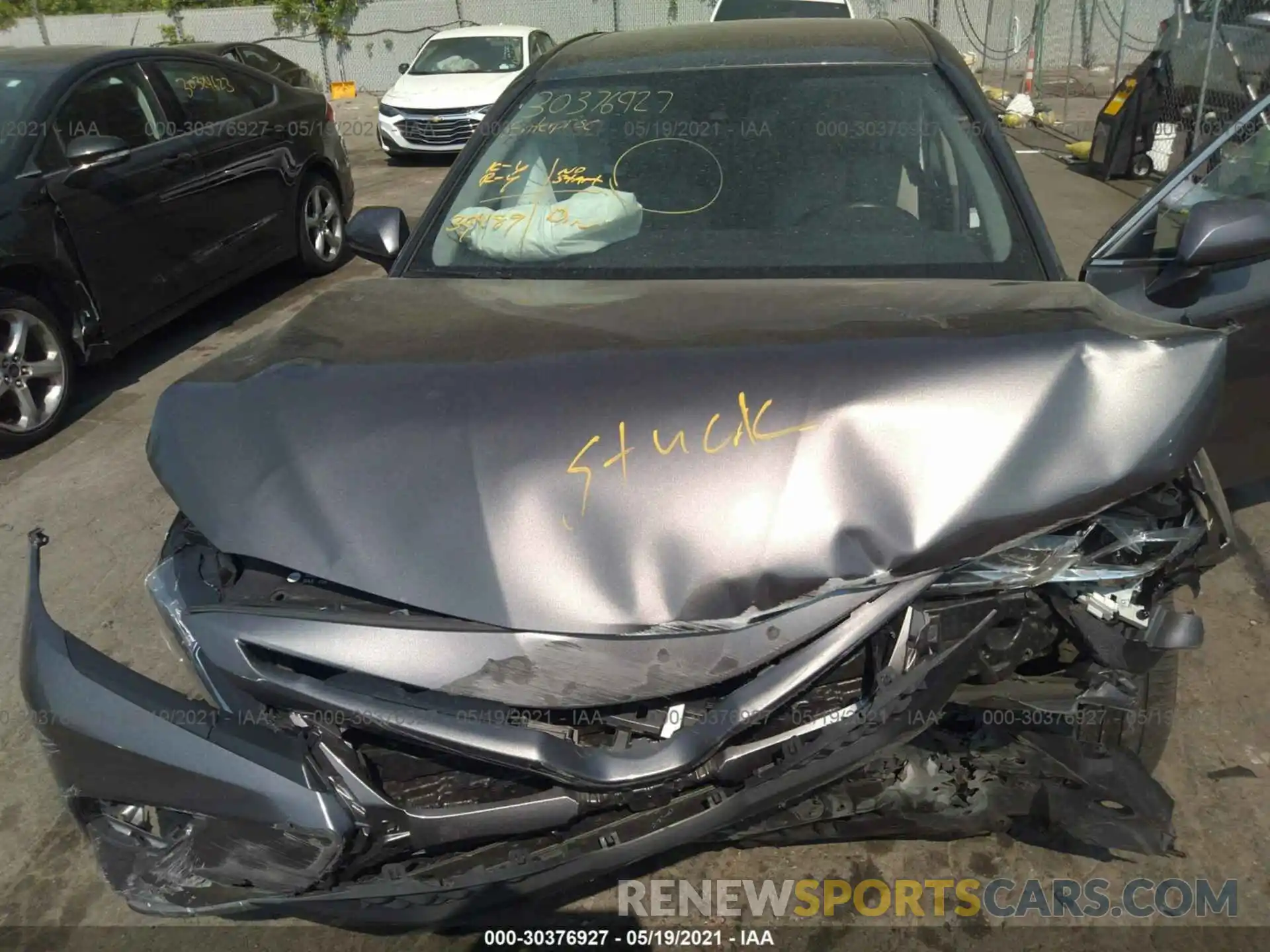 10 Photograph of a damaged car 4T1G11AK8LU871299 TOYOTA CAMRY 2020