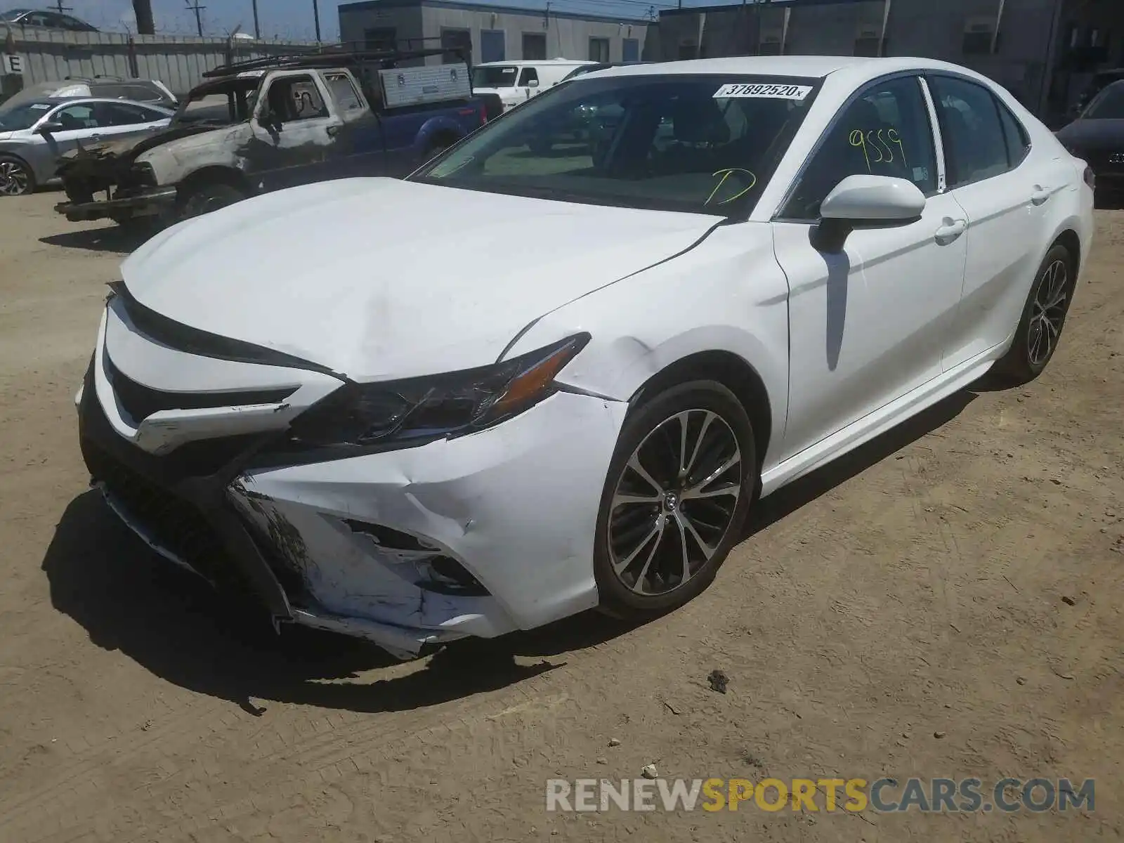 2 Photograph of a damaged car 4T1G11AK8LU872114 TOYOTA CAMRY 2020