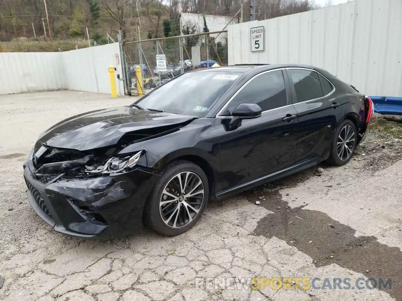 1 Photograph of a damaged car 4T1G11AK8LU872579 TOYOTA CAMRY 2020