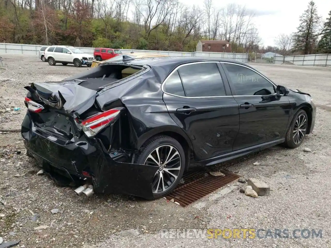 3 Photograph of a damaged car 4T1G11AK8LU872579 TOYOTA CAMRY 2020