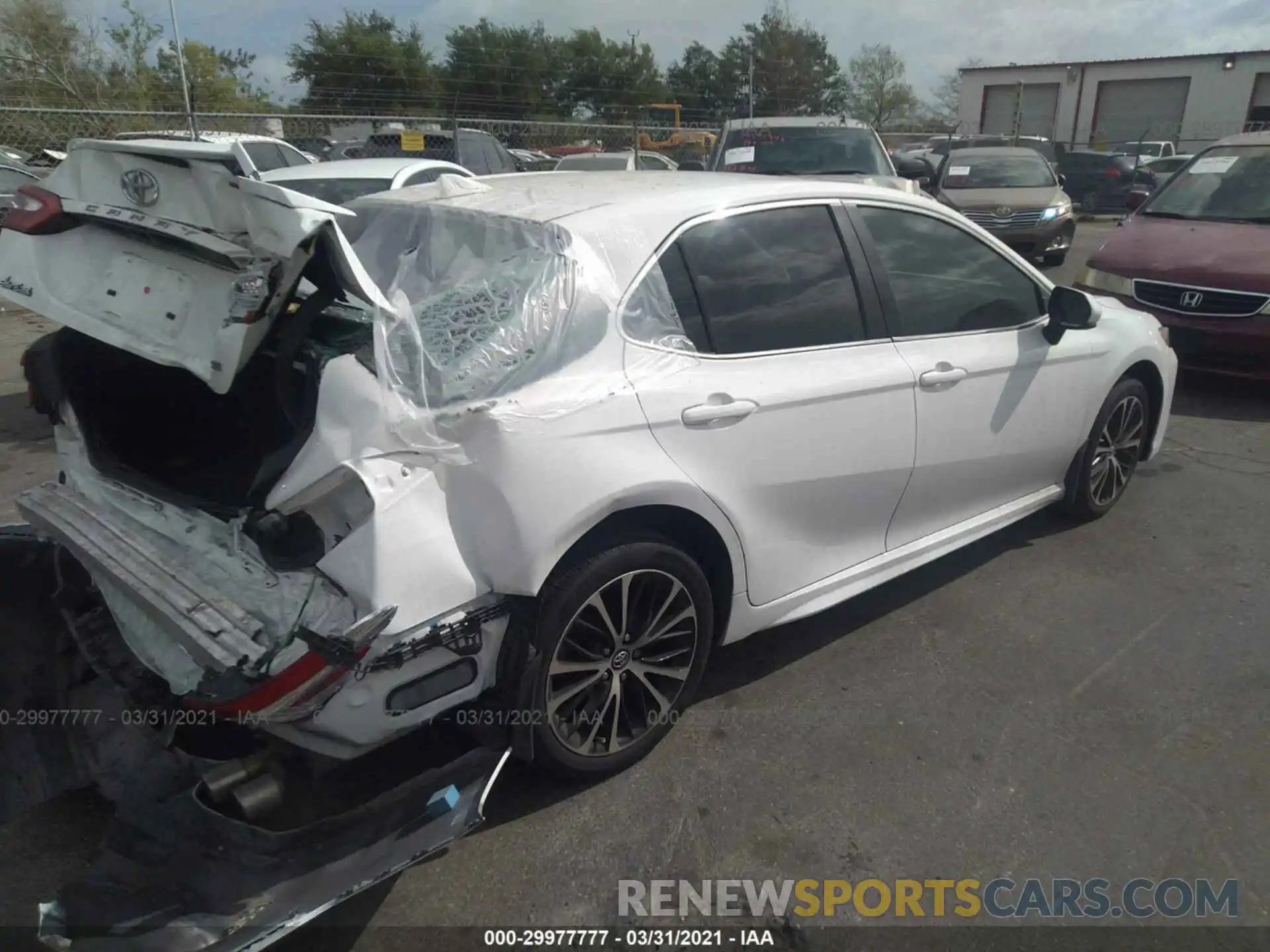 4 Photograph of a damaged car 4T1G11AK8LU888605 TOYOTA CAMRY 2020