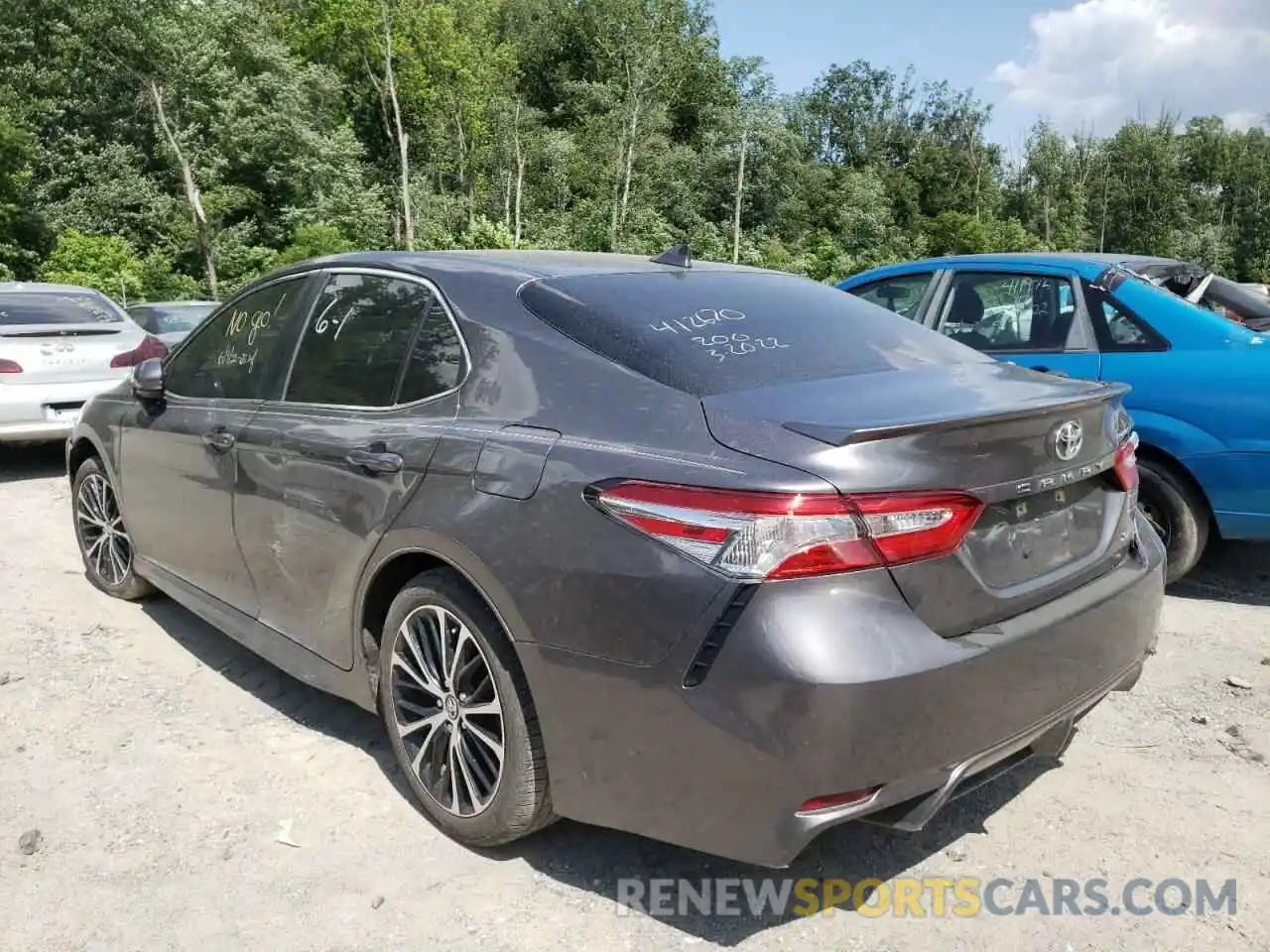 3 Photograph of a damaged car 4T1G11AK8LU891732 TOYOTA CAMRY 2020