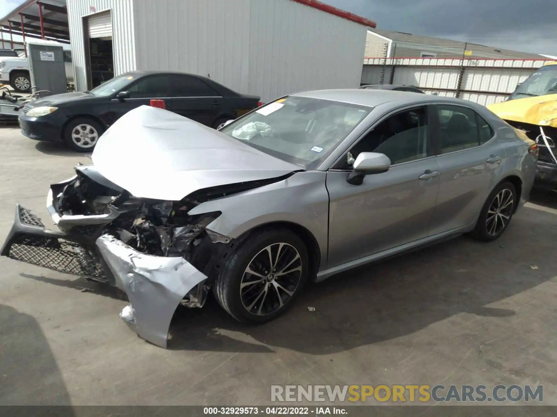 2 Photograph of a damaged car 4T1G11AK8LU894307 TOYOTA CAMRY 2020