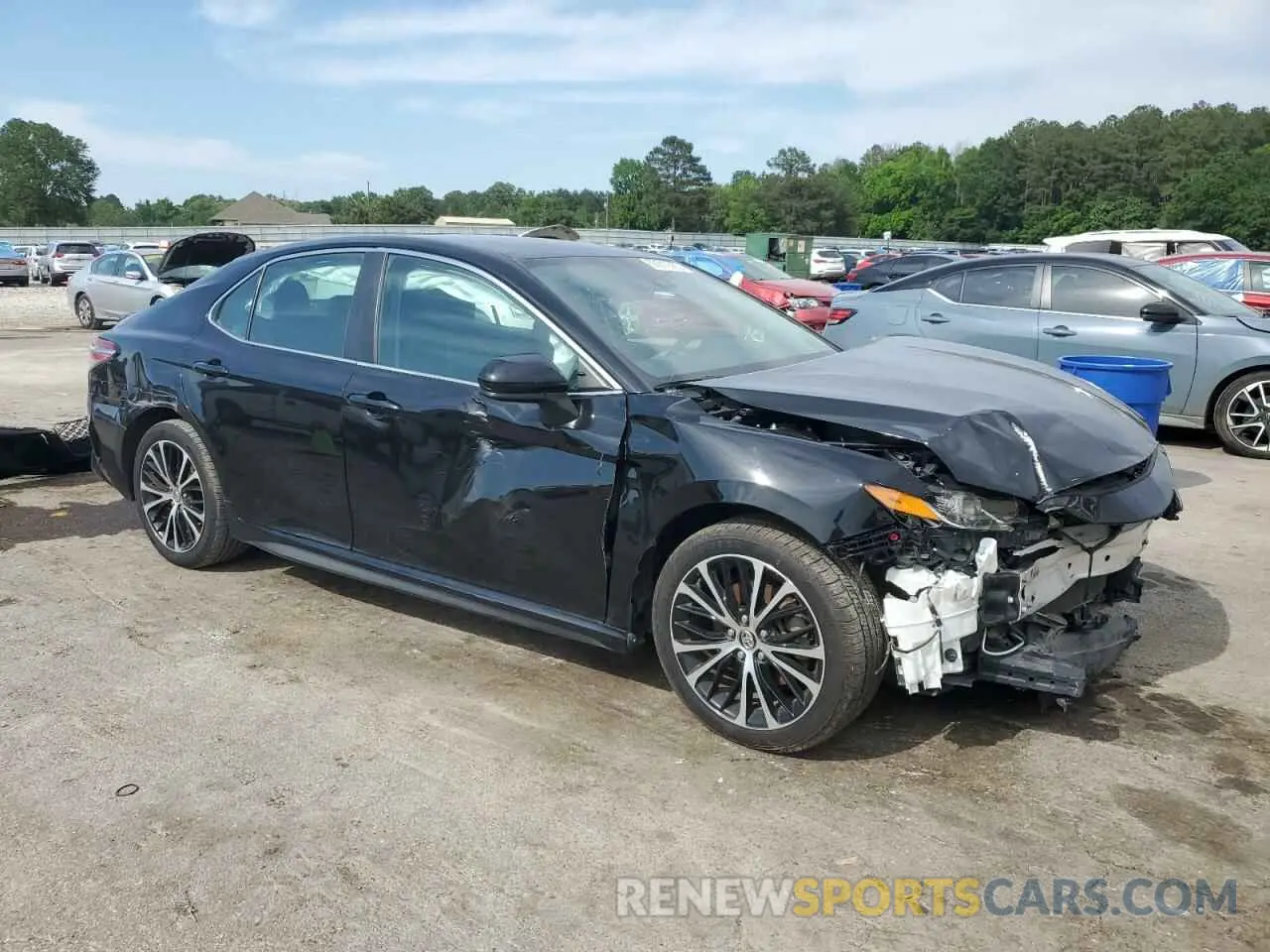 4 Photograph of a damaged car 4T1G11AK8LU895733 TOYOTA CAMRY 2020