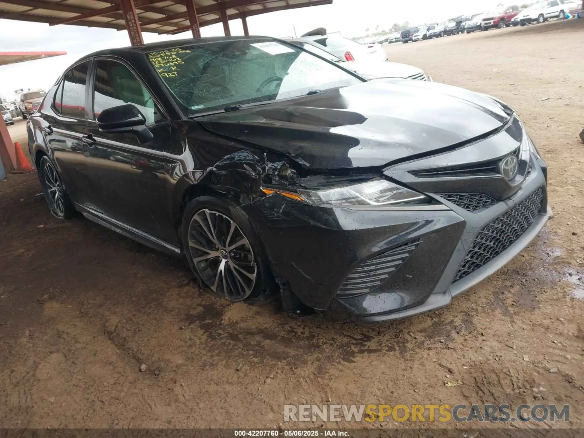 1 Photograph of a damaged car 4T1G11AK8LU896395 TOYOTA CAMRY 2020