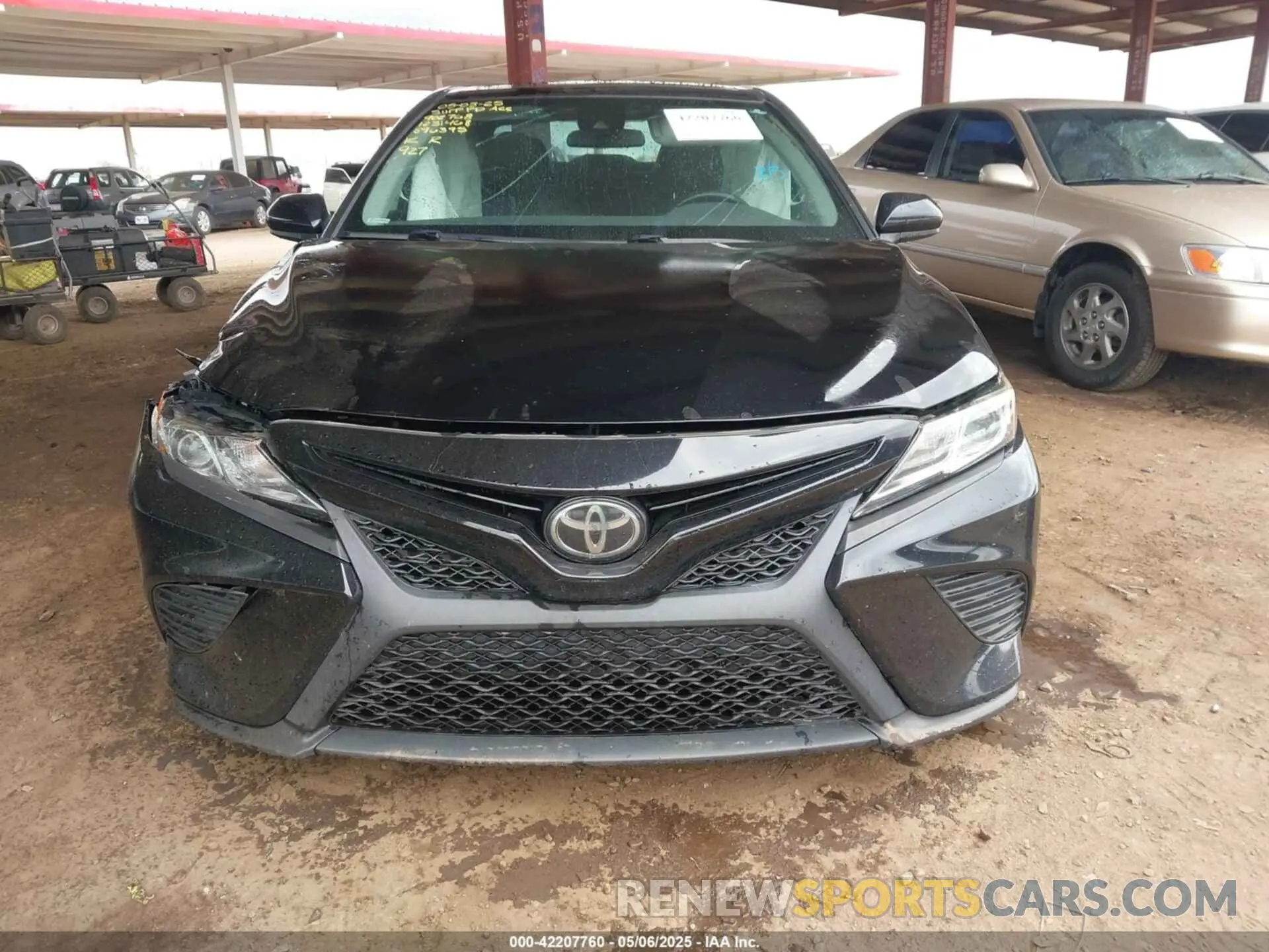 12 Photograph of a damaged car 4T1G11AK8LU896395 TOYOTA CAMRY 2020
