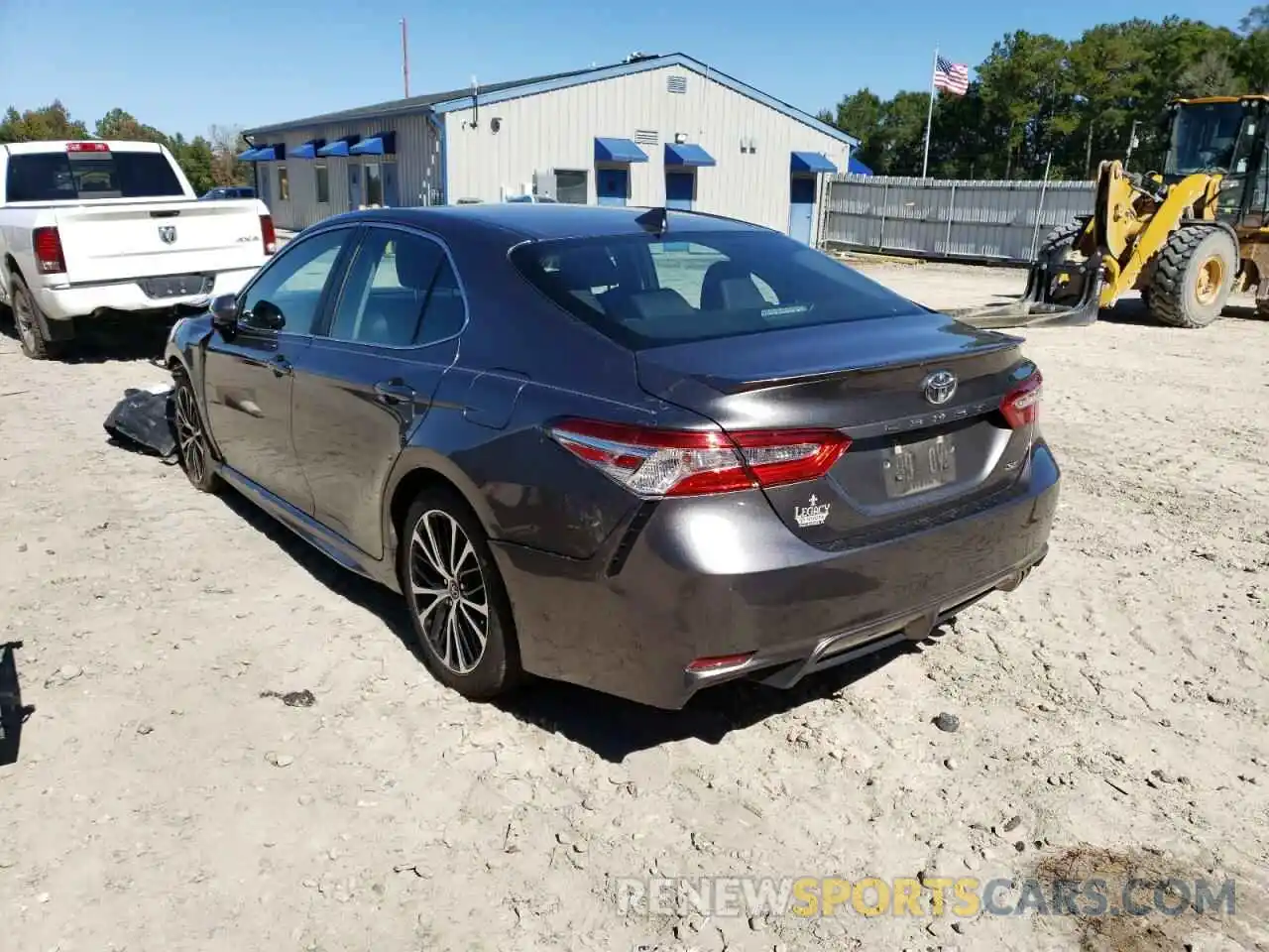 3 Photograph of a damaged car 4T1G11AK8LU902518 TOYOTA CAMRY 2020