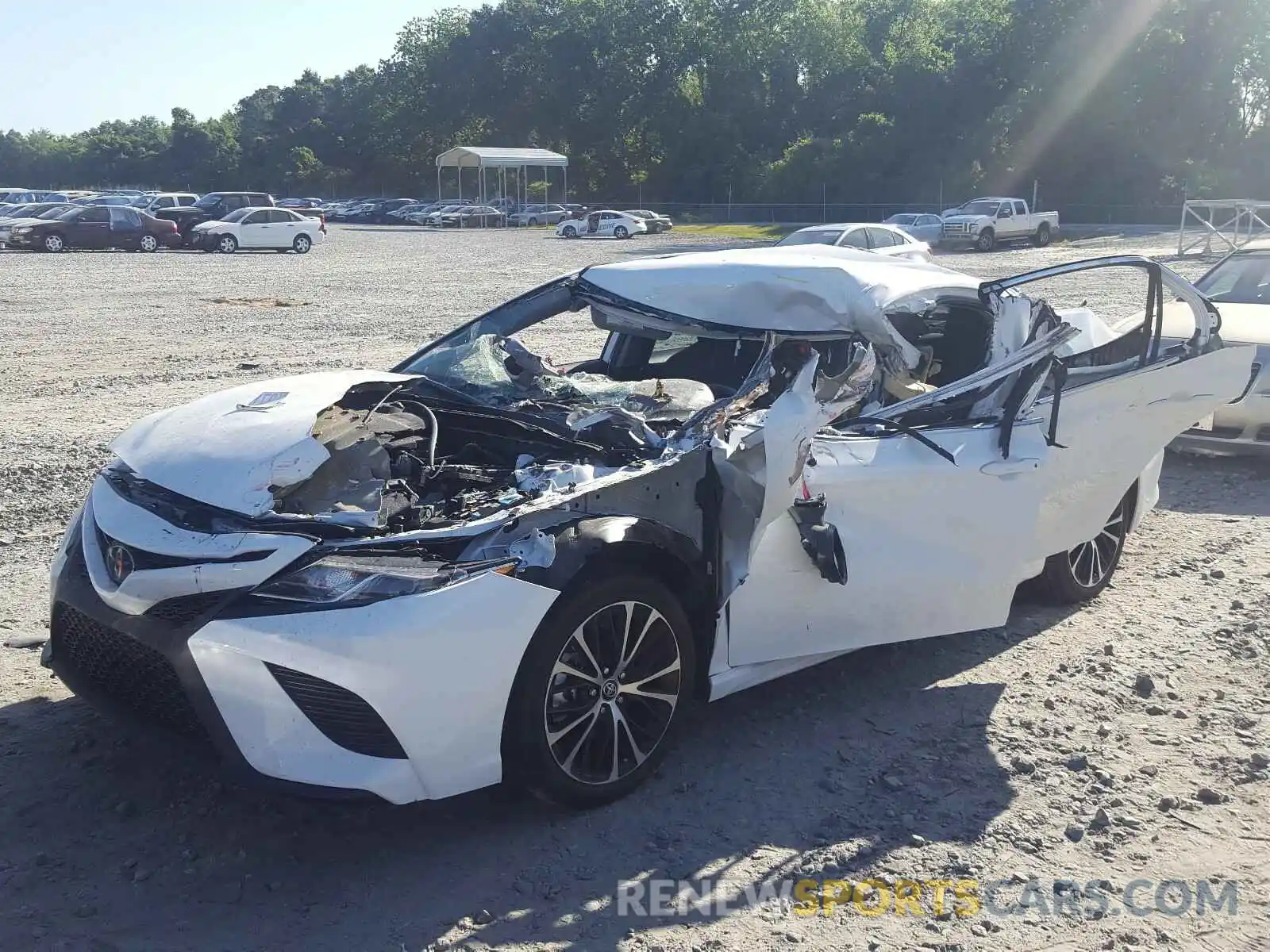 2 Photograph of a damaged car 4T1G11AK8LU904415 TOYOTA CAMRY 2020