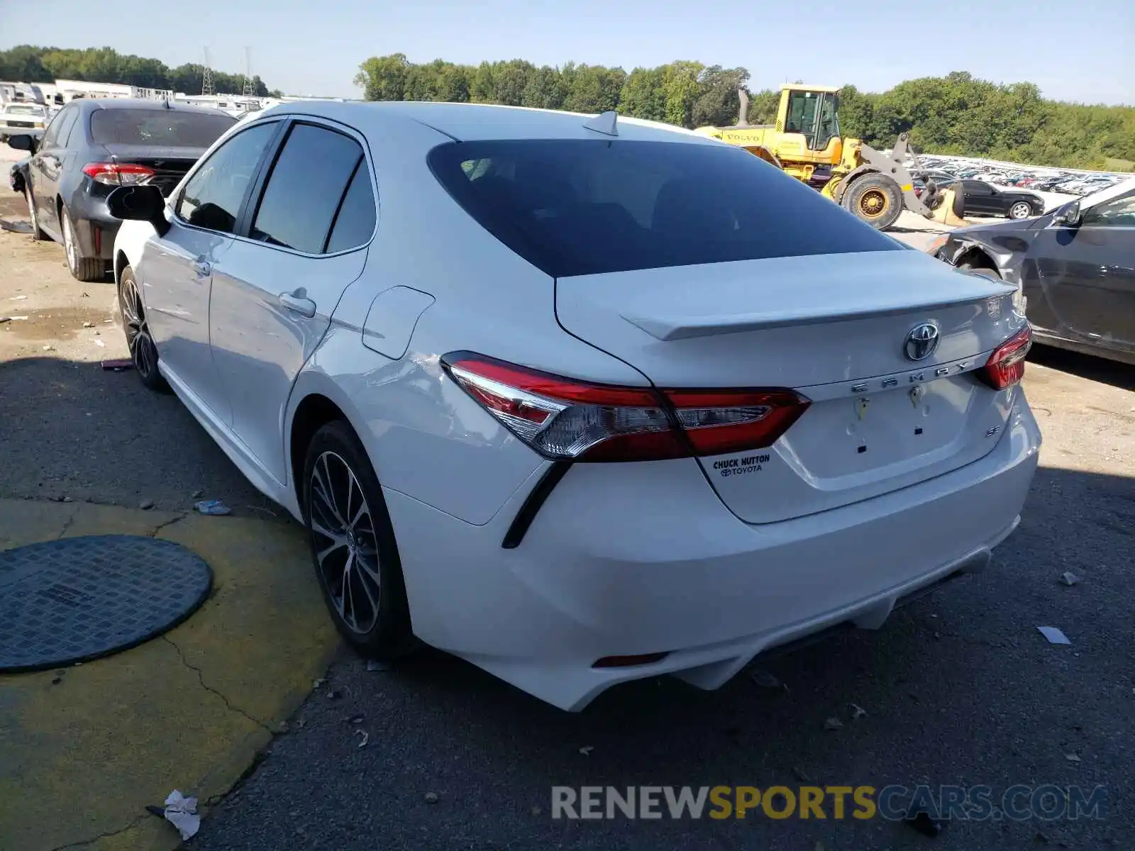 3 Photograph of a damaged car 4T1G11AK8LU912532 TOYOTA CAMRY 2020