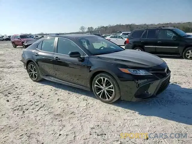 10 Photograph of a damaged car 4T1G11AK8LU913356 TOYOTA CAMRY 2020