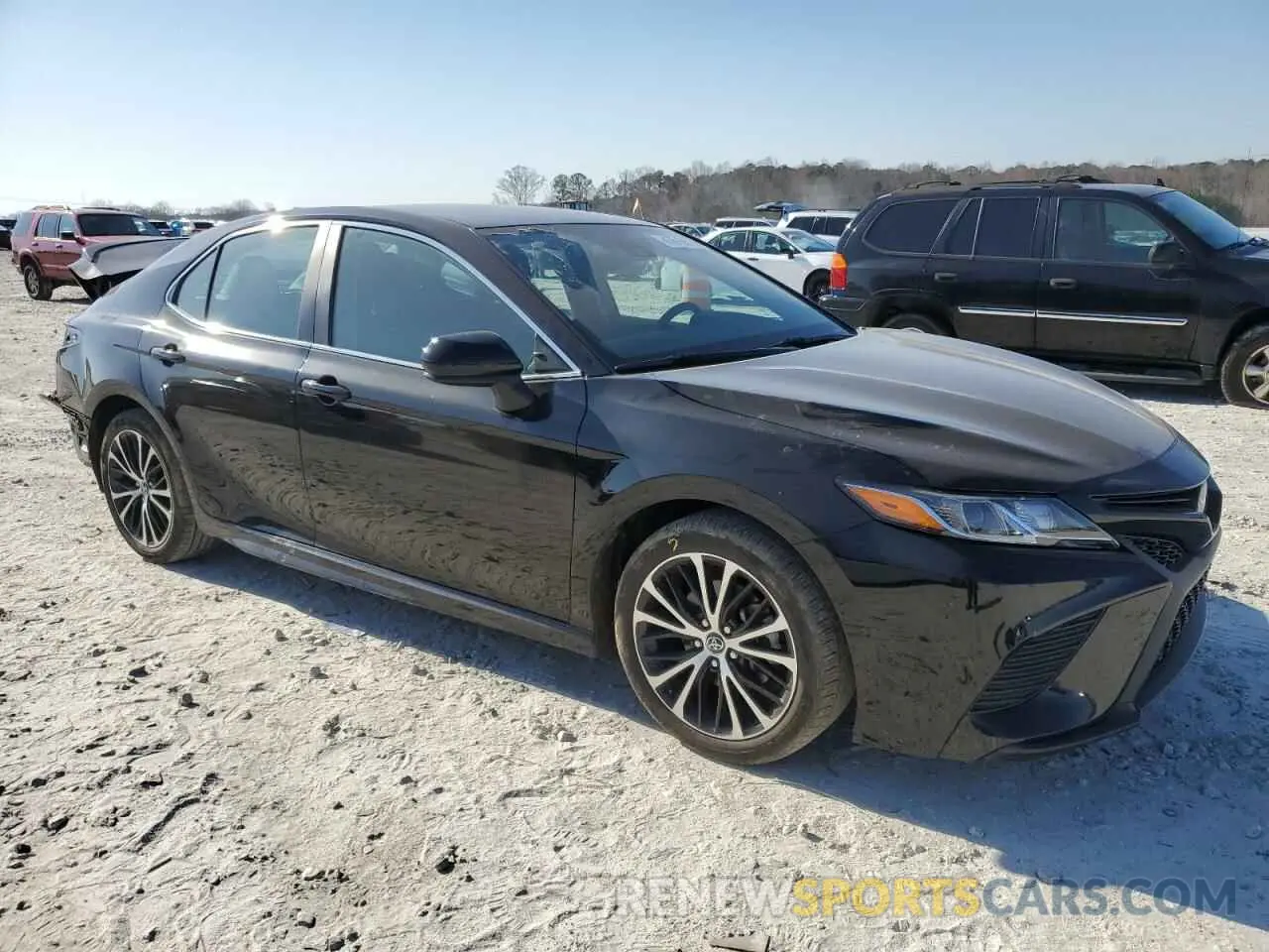 4 Photograph of a damaged car 4T1G11AK8LU913356 TOYOTA CAMRY 2020
