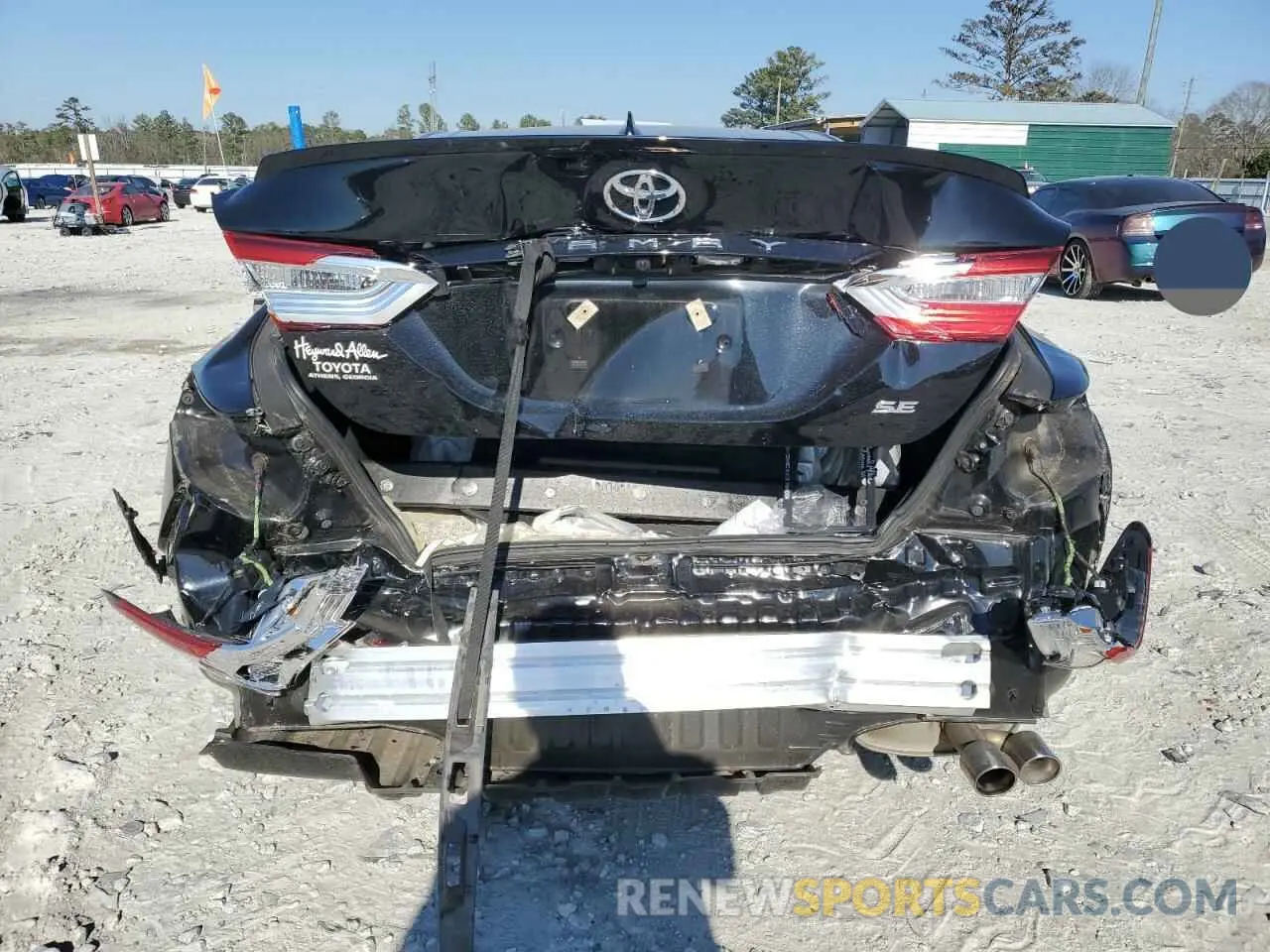 6 Photograph of a damaged car 4T1G11AK8LU913356 TOYOTA CAMRY 2020
