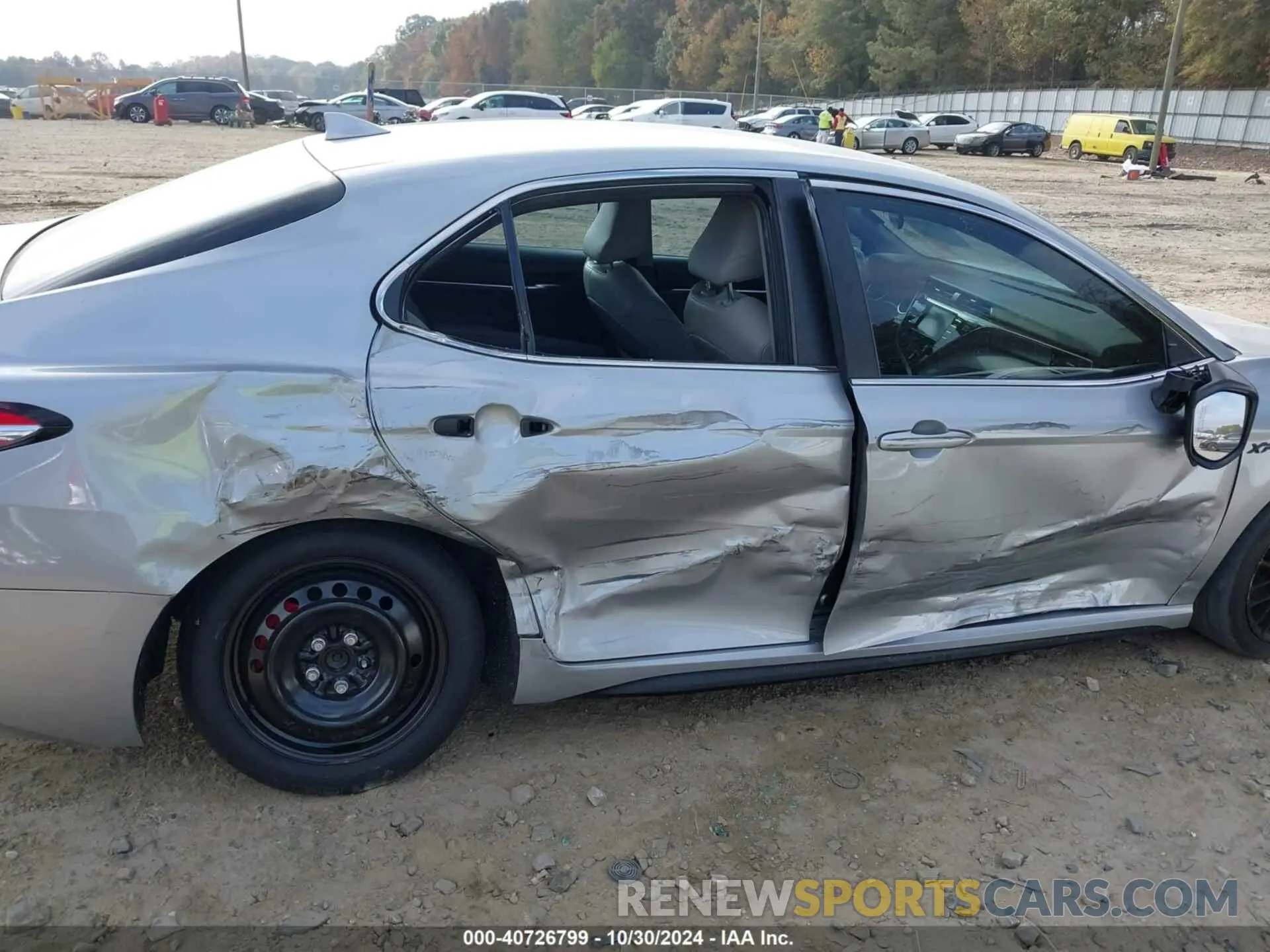 6 Photograph of a damaged car 4T1G11AK8LU914815 TOYOTA CAMRY 2020
