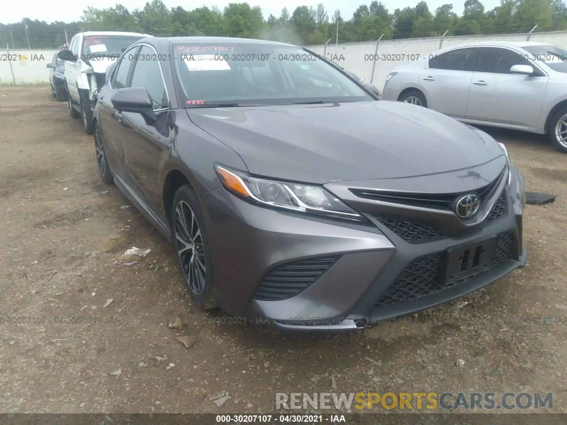 1 Photograph of a damaged car 4T1G11AK8LU933400 TOYOTA CAMRY 2020