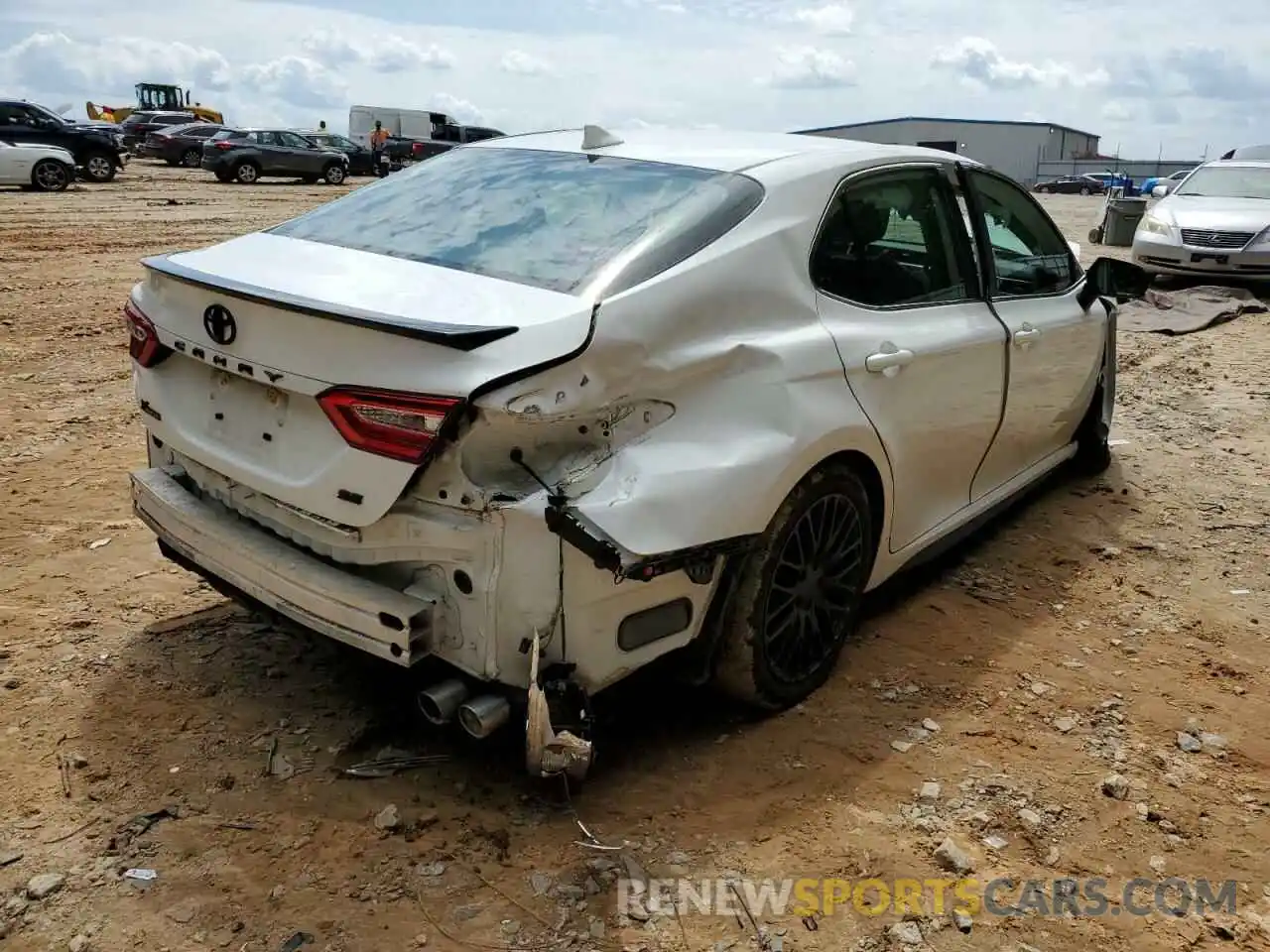 4 Photograph of a damaged car 4T1G11AK8LU938466 TOYOTA CAMRY 2020