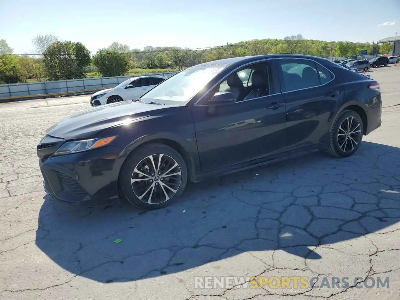 1 Photograph of a damaged car 4T1G11AK8LU939147 TOYOTA CAMRY 2020