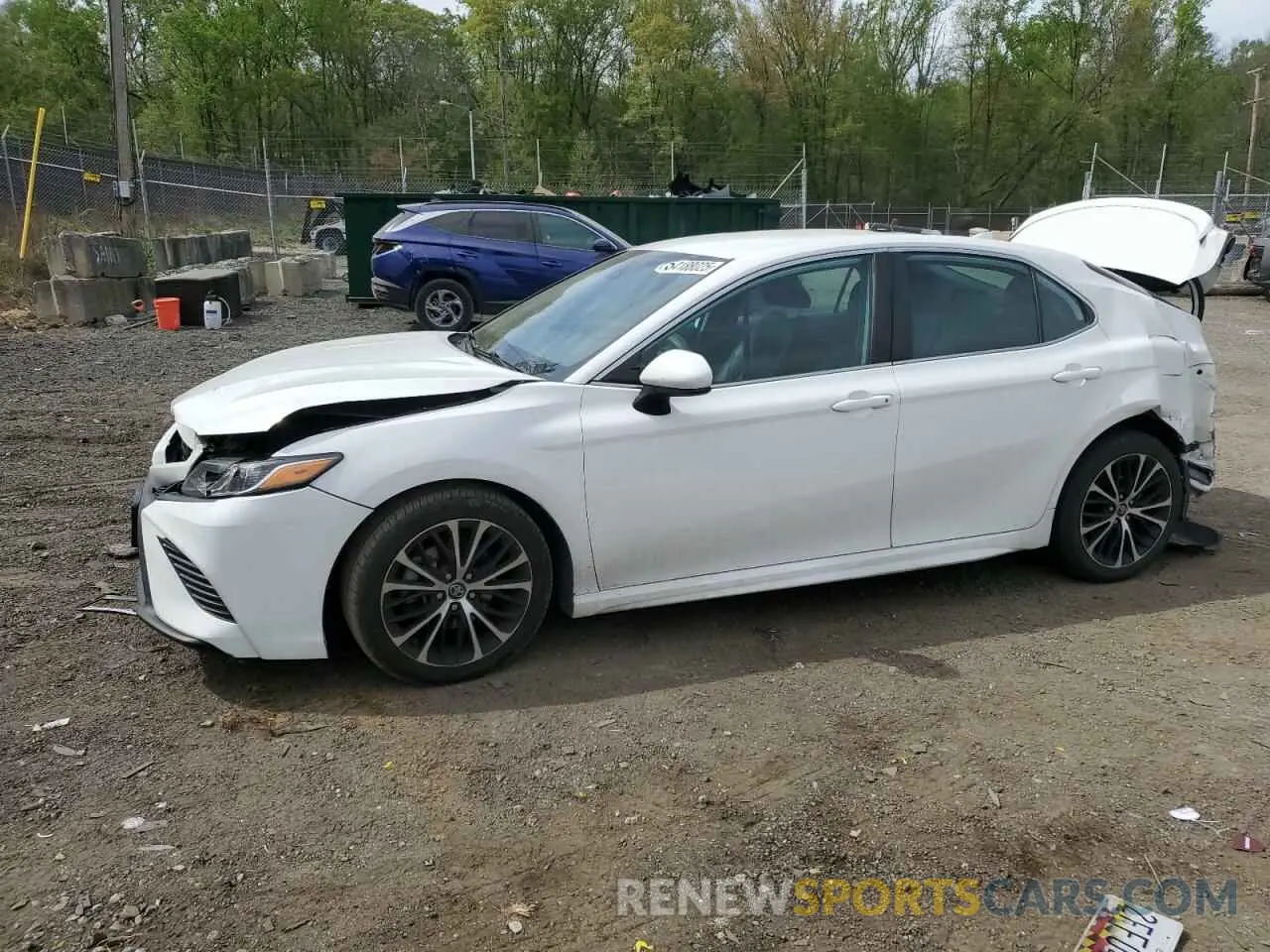 1 Photograph of a damaged car 4T1G11AK8LU943327 TOYOTA CAMRY 2020