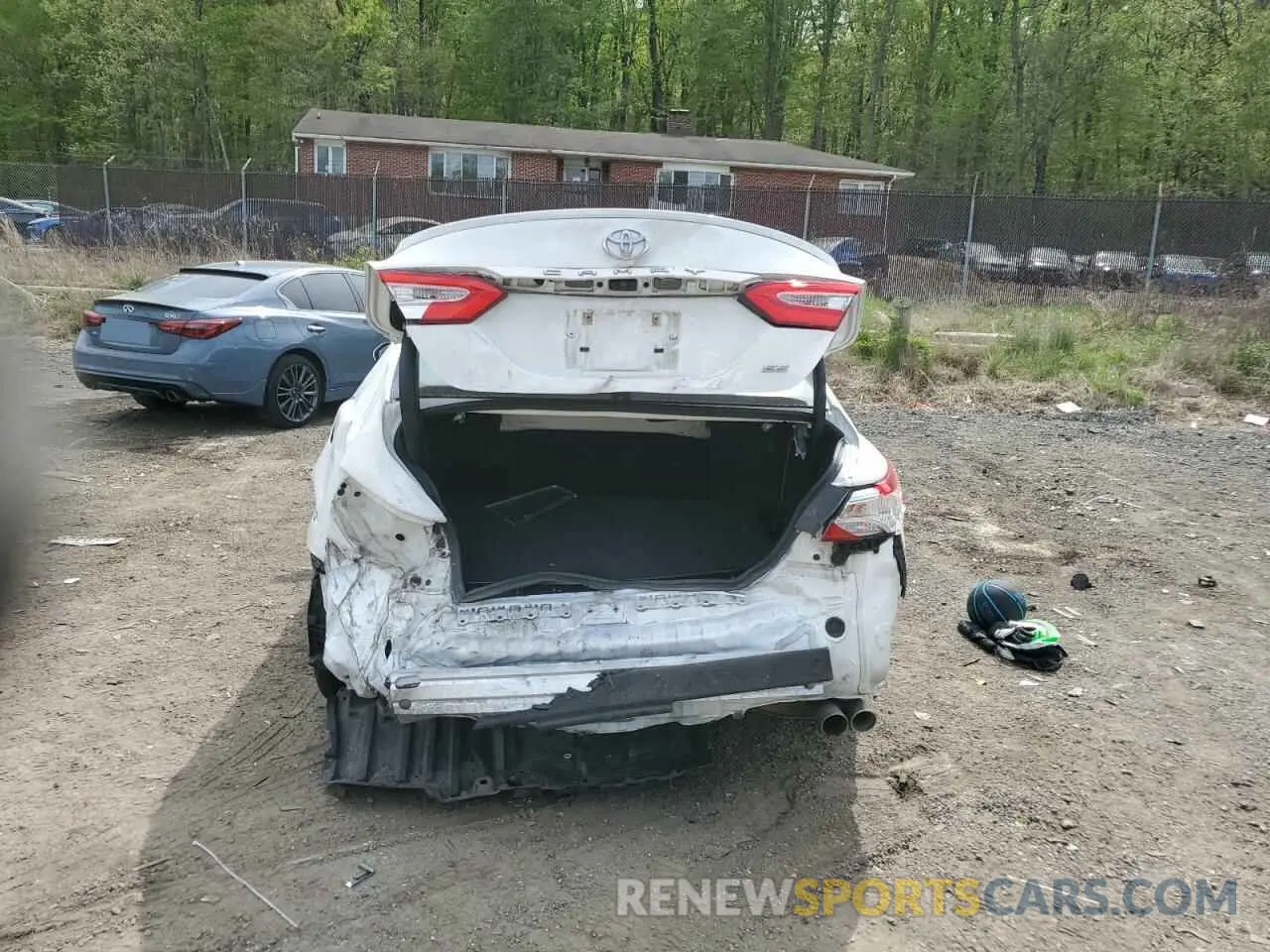 6 Photograph of a damaged car 4T1G11AK8LU943327 TOYOTA CAMRY 2020