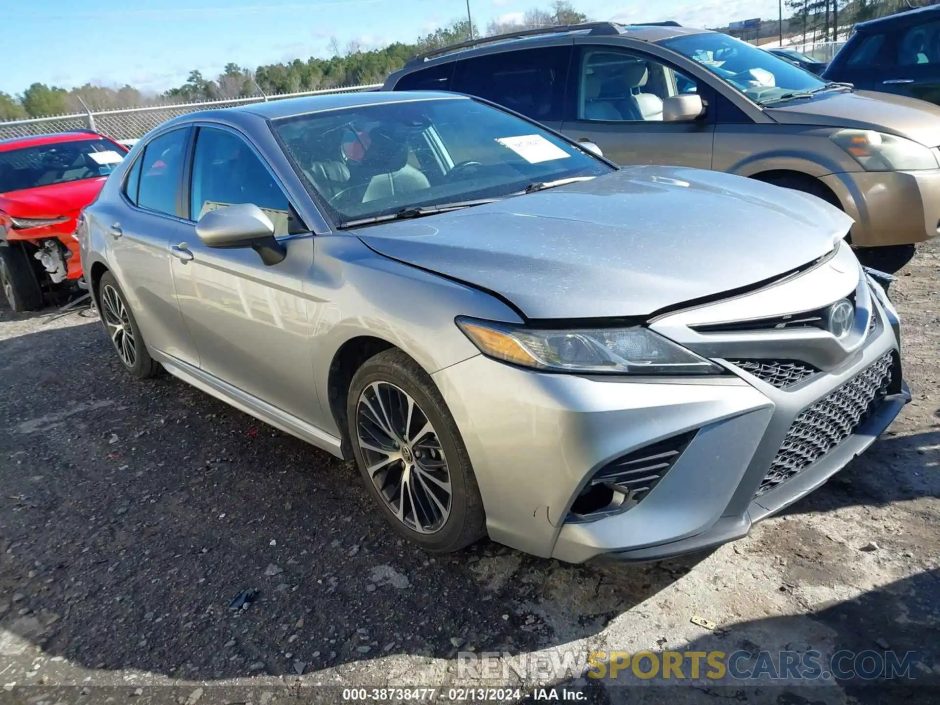 1 Photograph of a damaged car 4T1G11AK8LU947586 TOYOTA CAMRY 2020