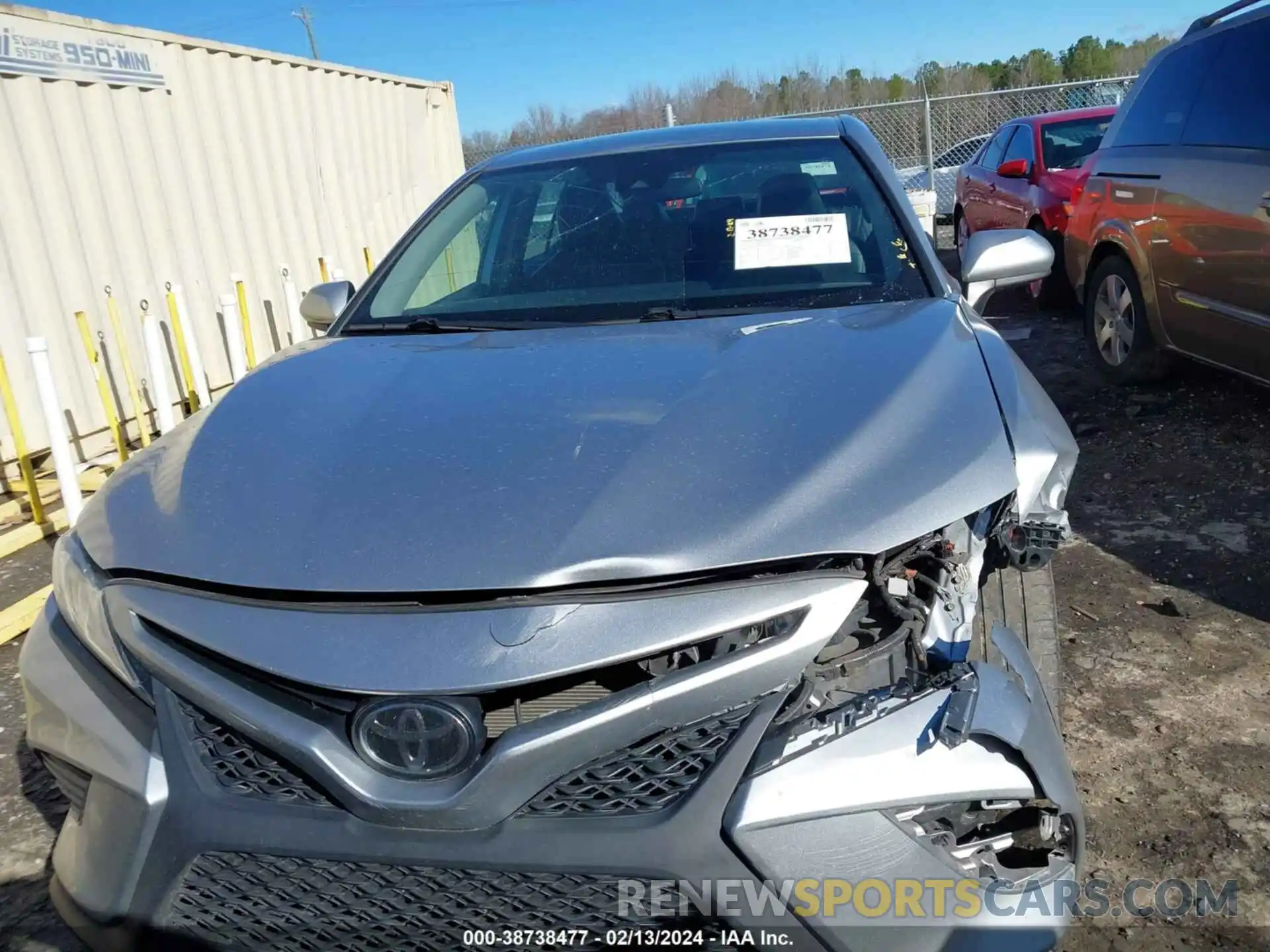 13 Photograph of a damaged car 4T1G11AK8LU947586 TOYOTA CAMRY 2020