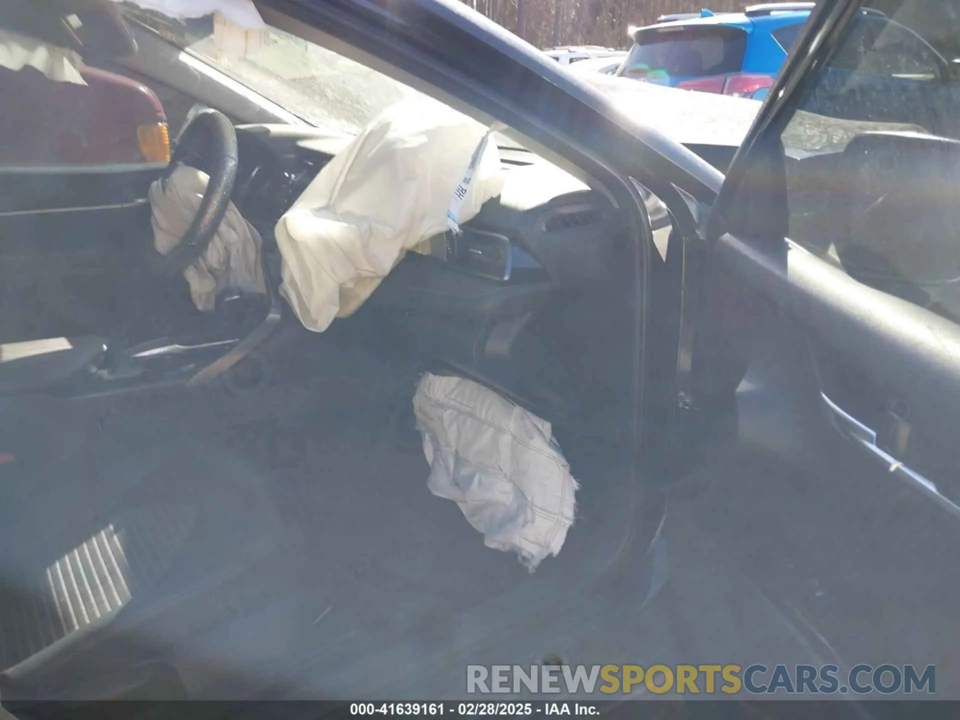 5 Photograph of a damaged car 4T1G11AK8LU957860 TOYOTA CAMRY 2020