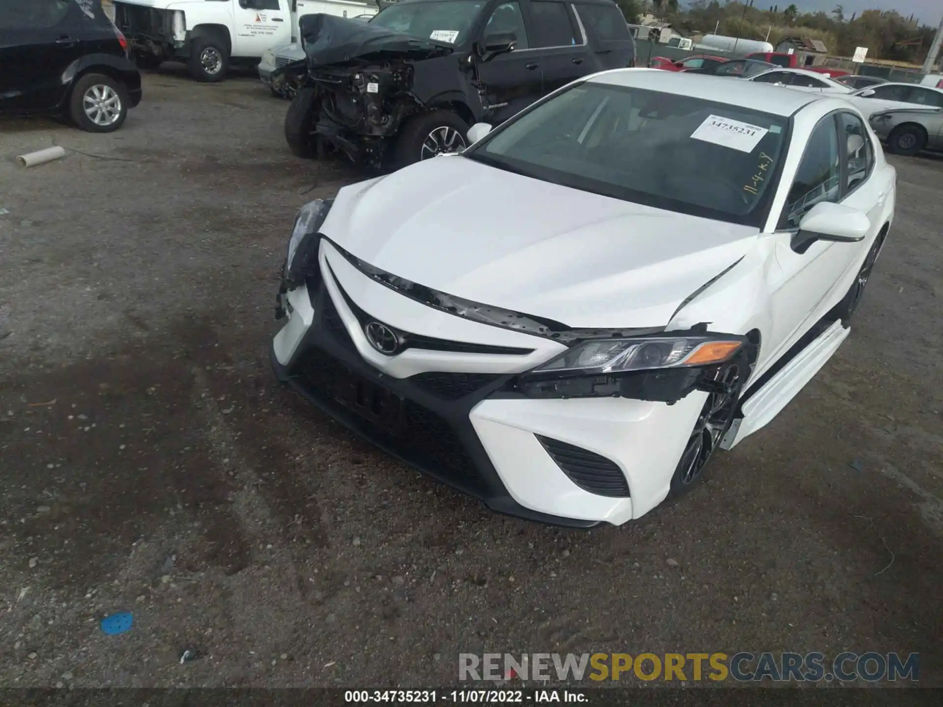 6 Photograph of a damaged car 4T1G11AK8LU962010 TOYOTA CAMRY 2020