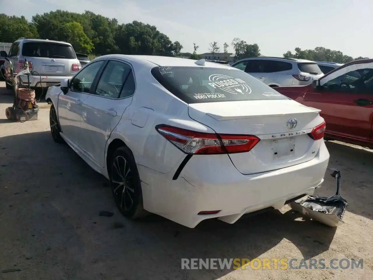 3 Photograph of a damaged car 4T1G11AK8LU964758 TOYOTA CAMRY 2020